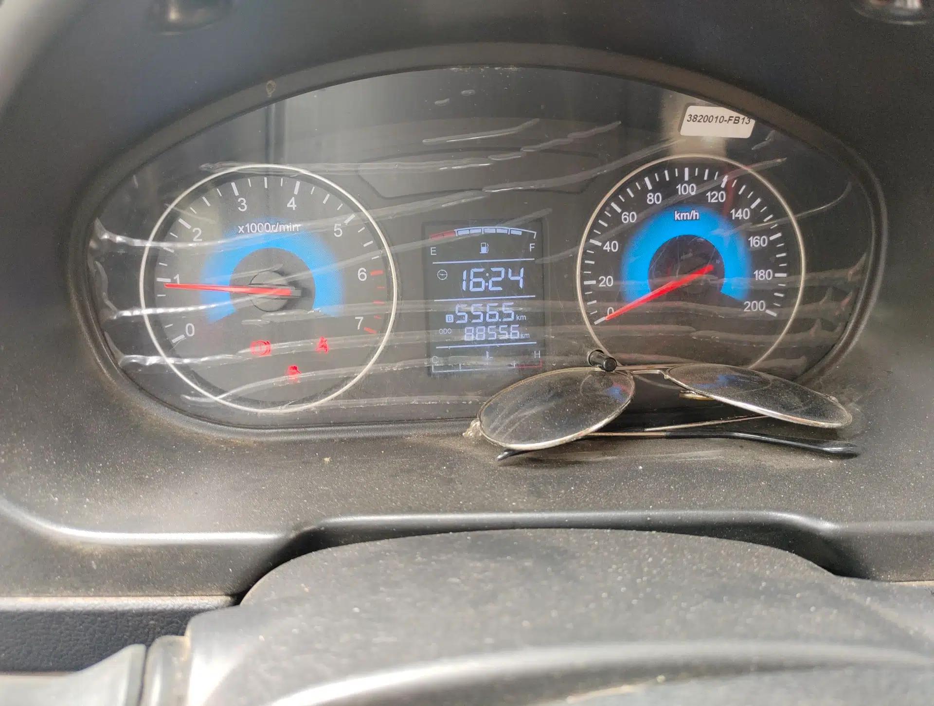 Dongfeng Fengon 370 2016 1.5L Manual Comfort Model 5 Seats — миниатюра 13