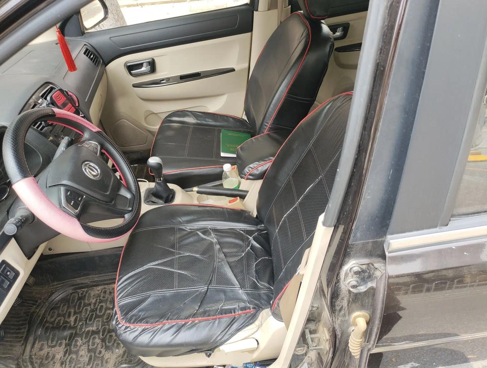 Dongfeng Fengon 370 2016 1.5L Manual Comfort Model 5 Seats — миниатюра 17