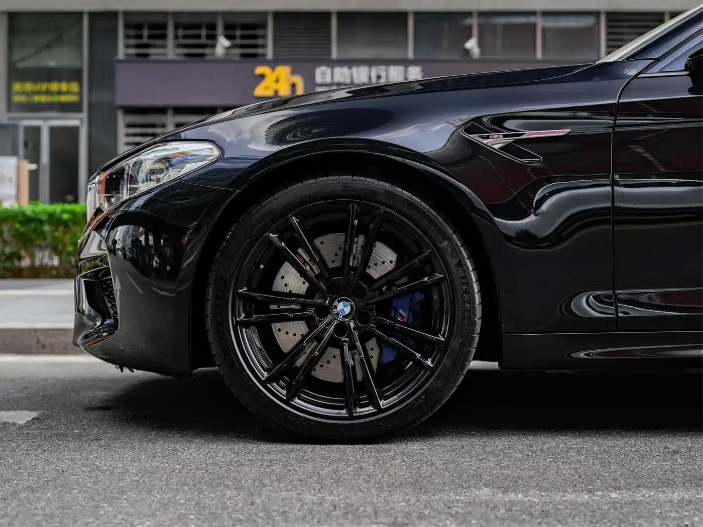 2018 BMW M5 — миниатюра 5