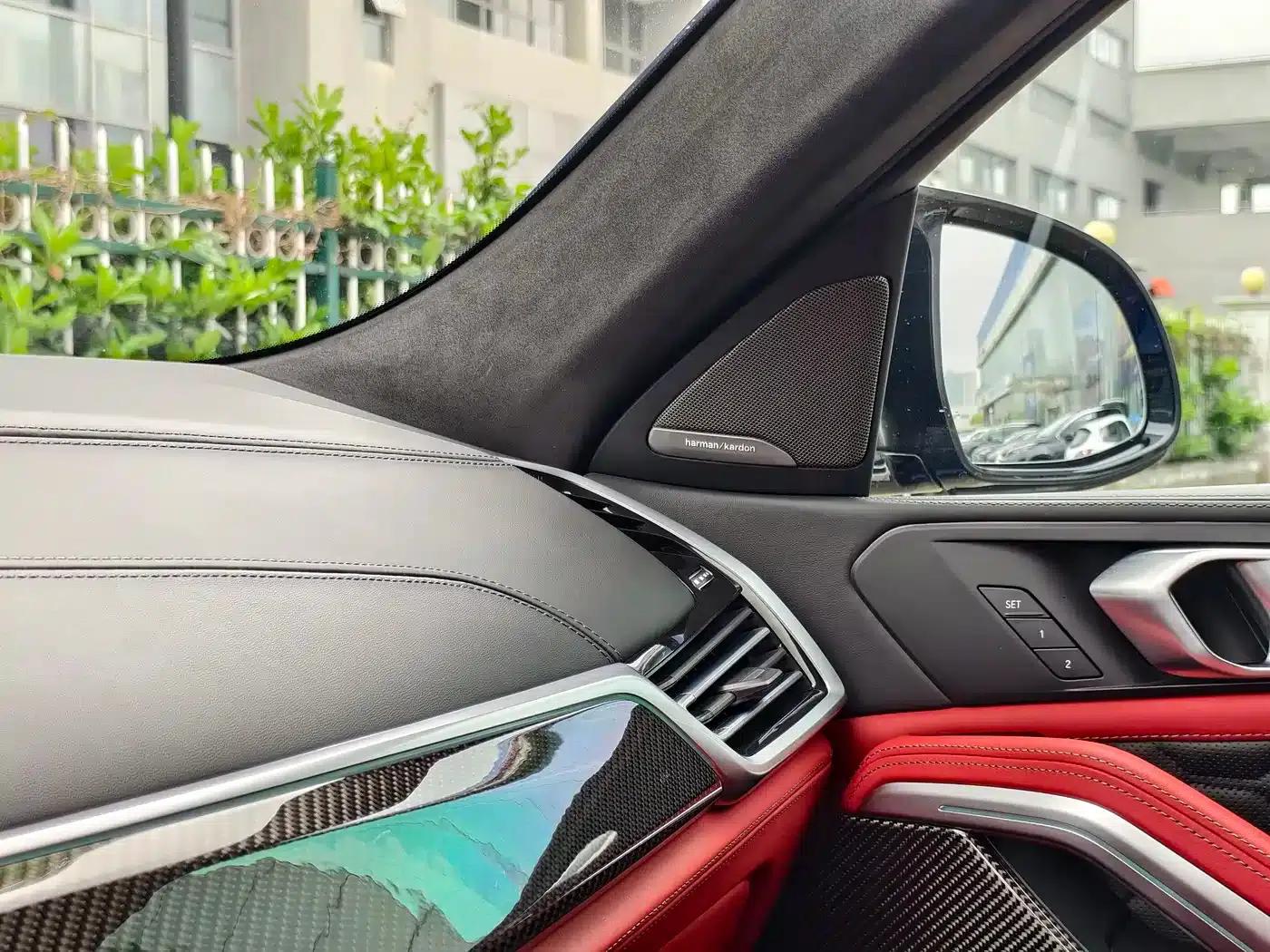 2022 BMW X6 M — миниатюра 16