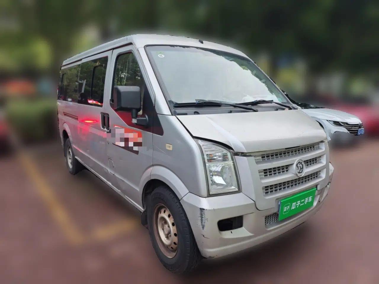 Dongfeng Xiaokang C37 2018 1.5L Premium II DK15 — миниатюра 3