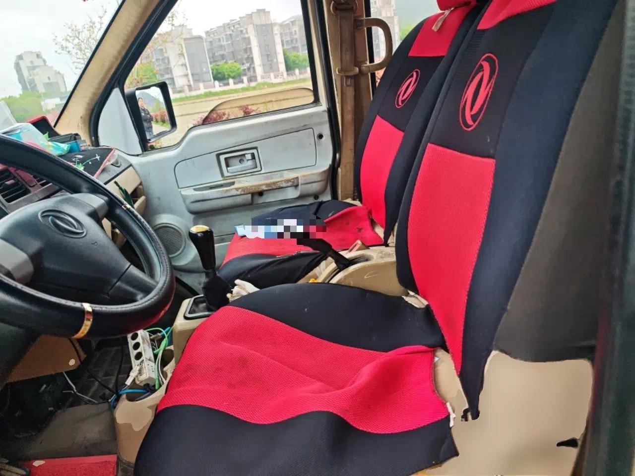 Dongfeng Xiaokang C37 2012 1.4L Comfort Version DK13-06 — миниатюра 16