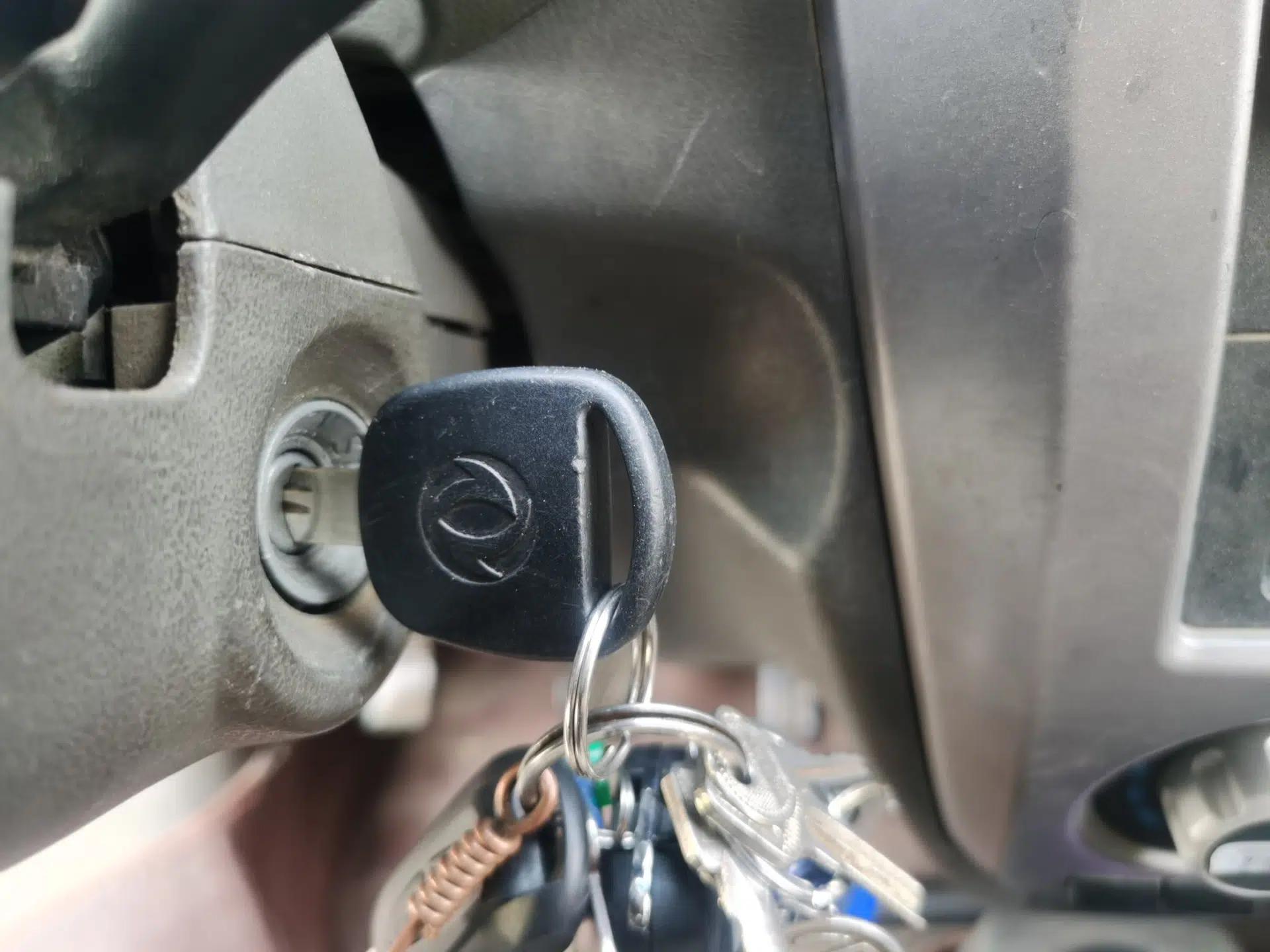 Dongfeng Xiaokang K07 2013 1.2L Standard Edition DK12-01 — миниатюра 9