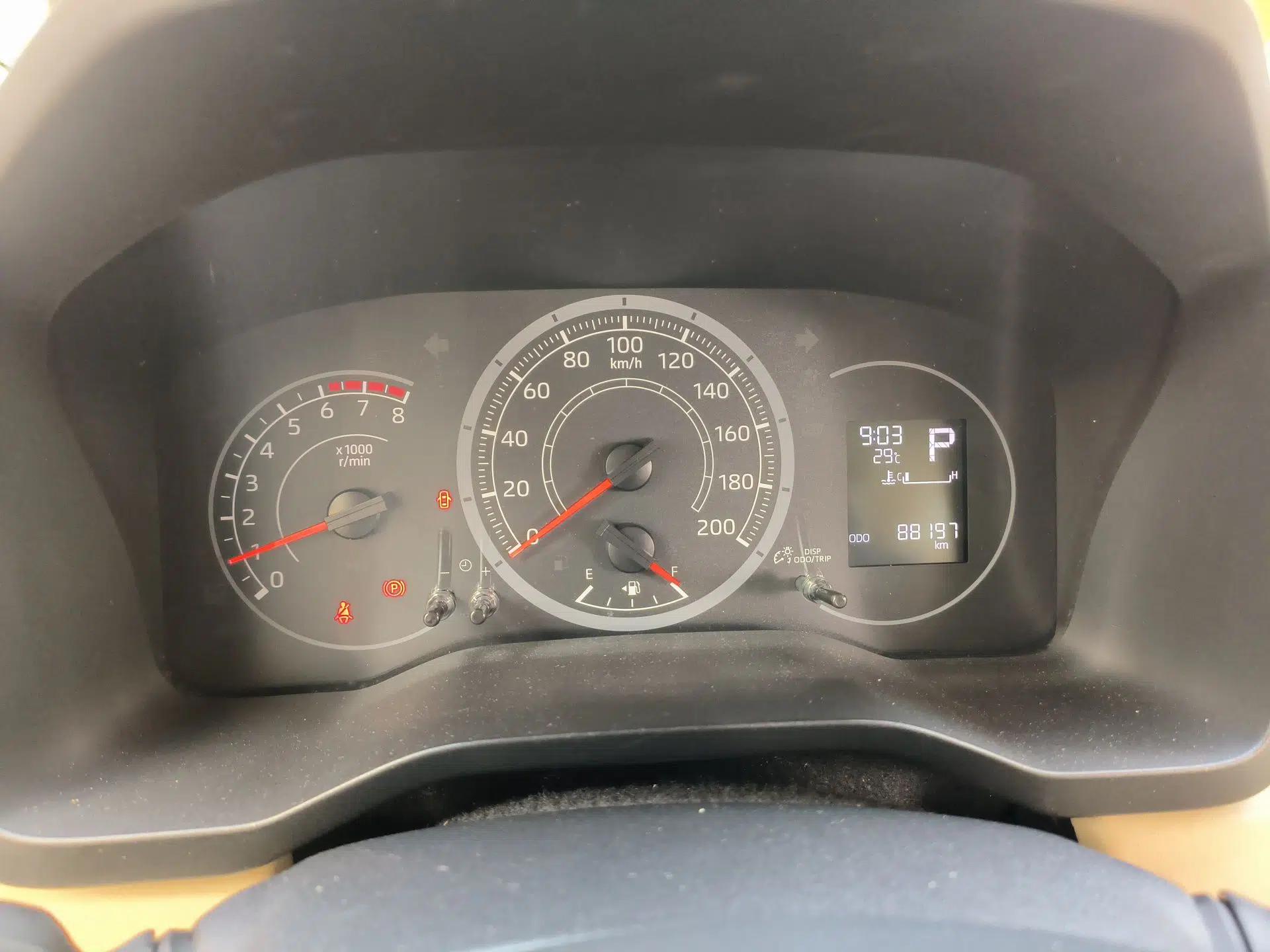 Toyota HIACE  — миниатюра 12