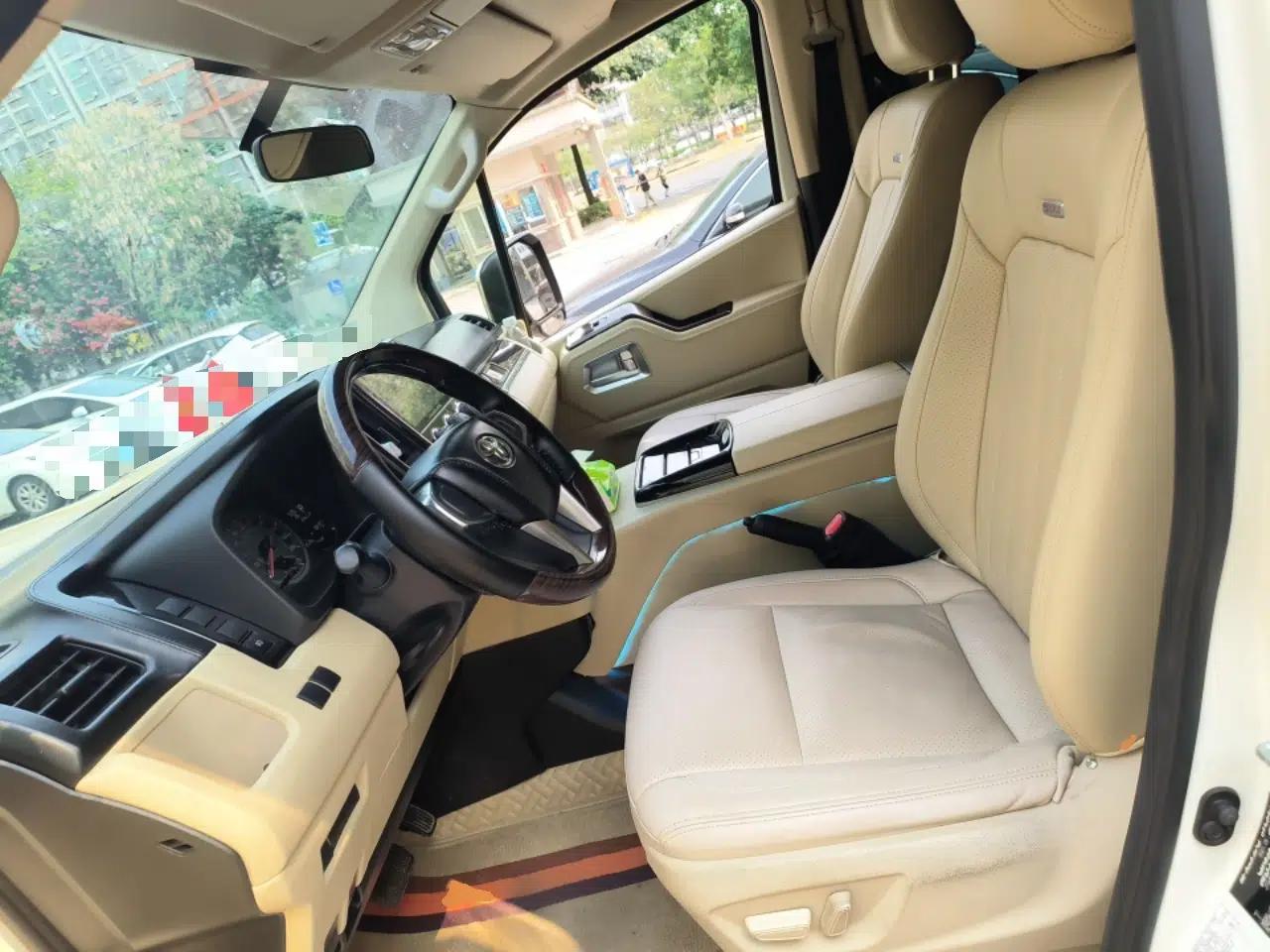 Toyota HIACE  — миниатюра 16