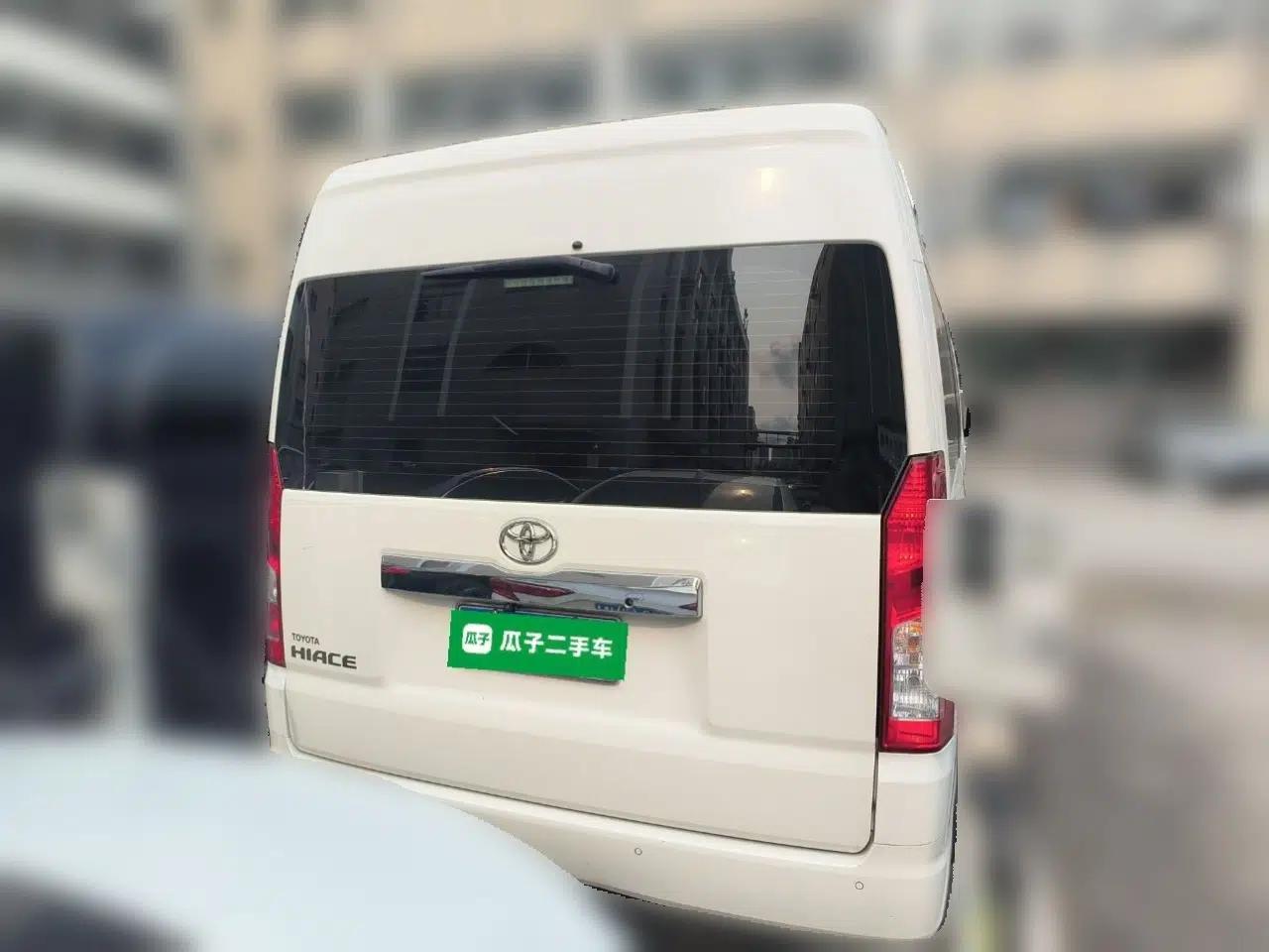 Toyota HIACE  — миниатюра 5