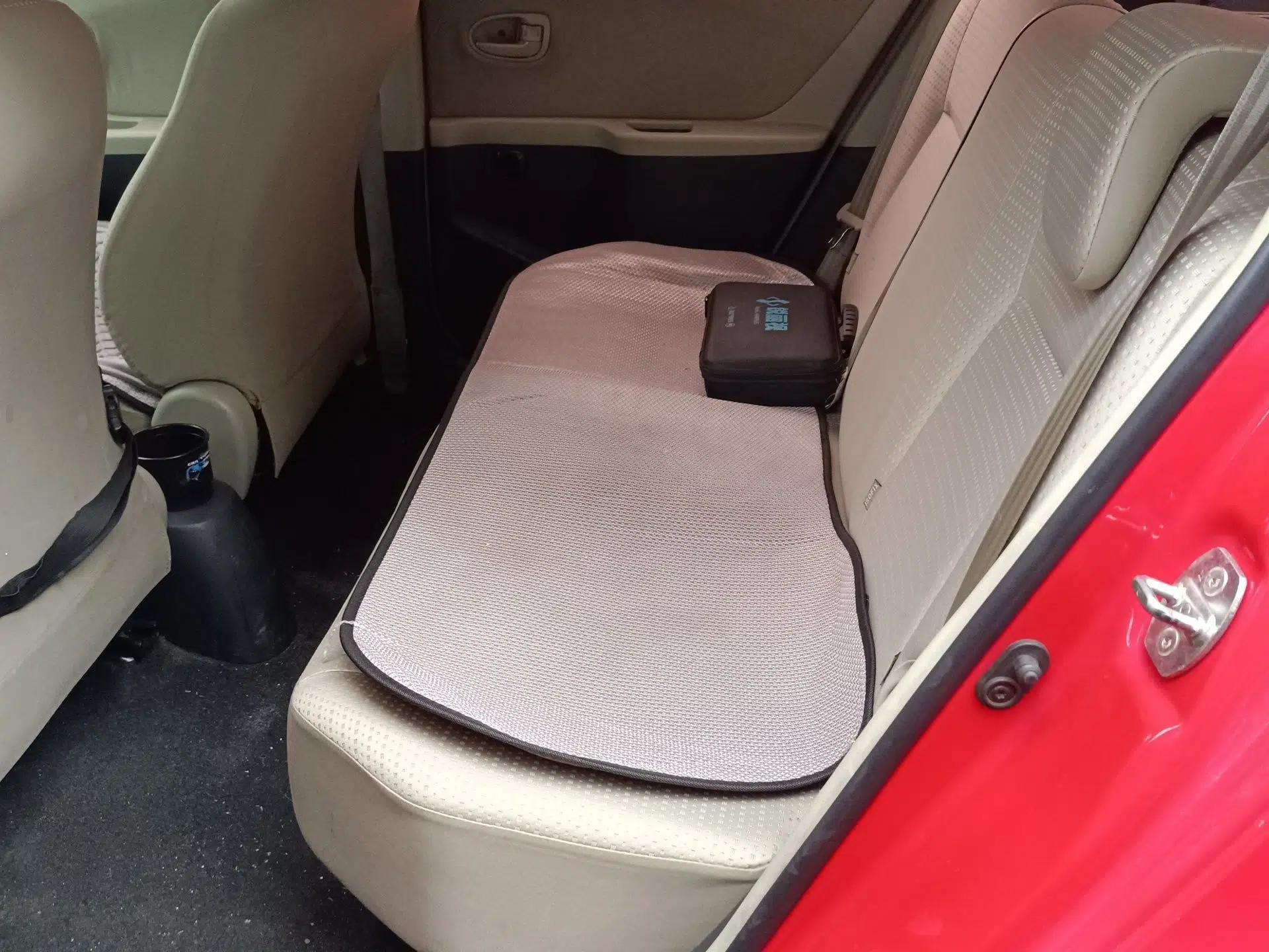 Toyota Yaris 2011 1.6E Automatic Charm Edition — миниатюра 18