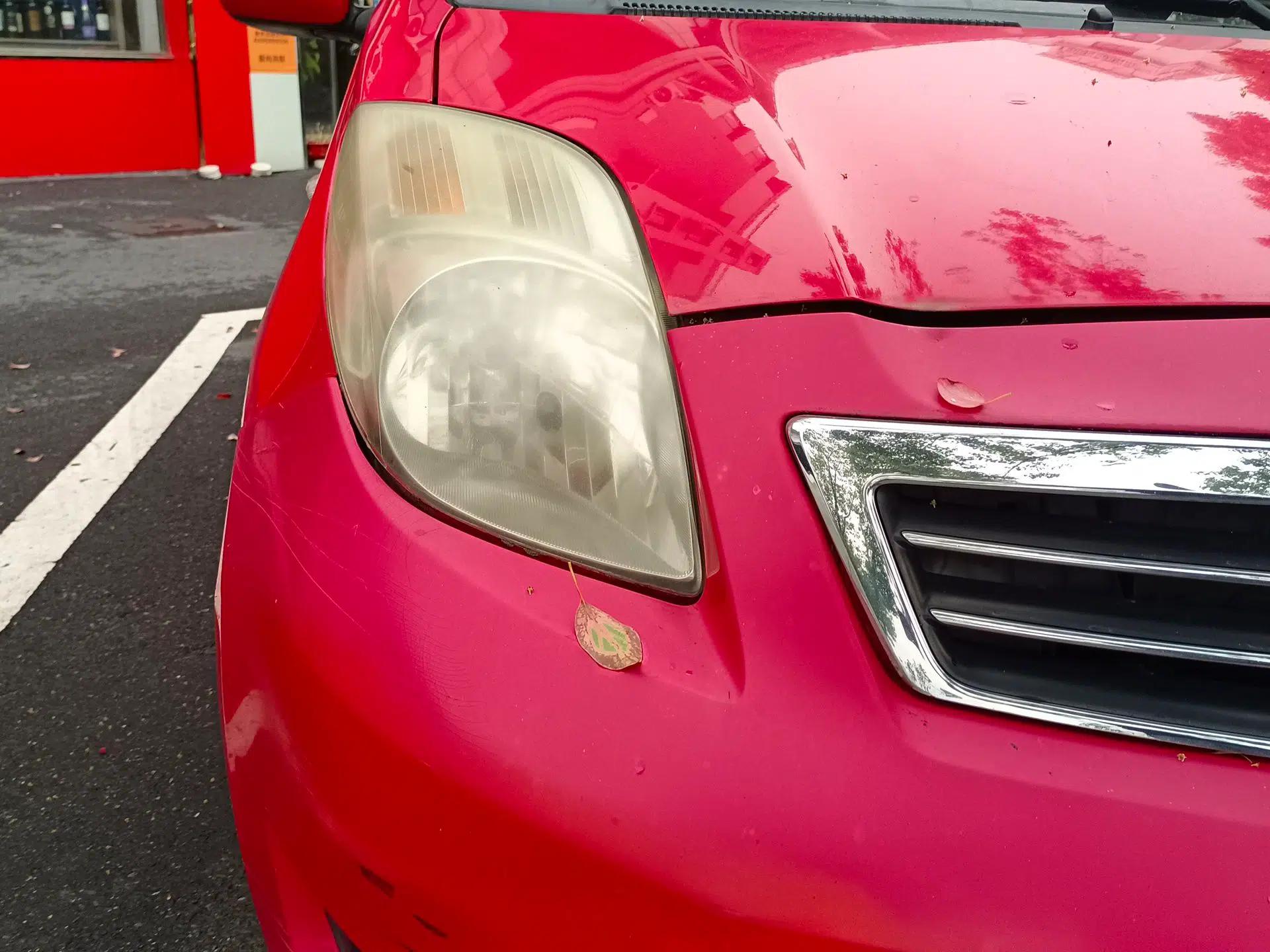 Toyota Yaris 2011 1.6E Automatic Charm Edition — миниатюра 7
