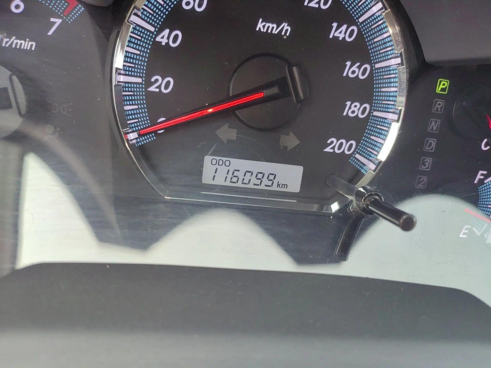 Toyota Fortuner 2015 2.7L Standard Edition — миниатюра 13