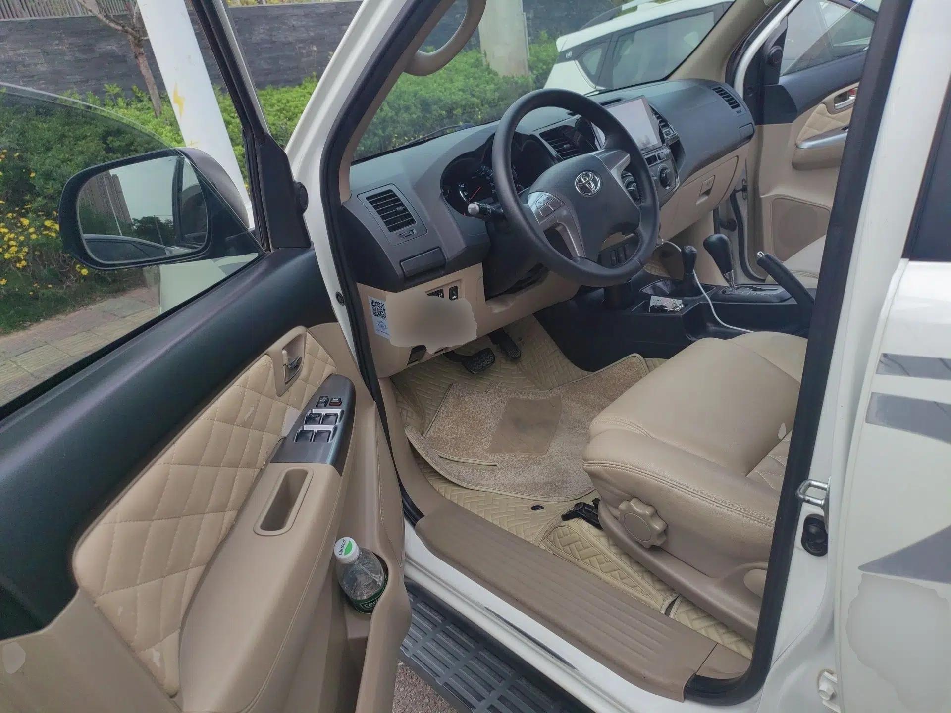 Toyota Fortuner 2015 2.7L Standard Edition — миниатюра 17