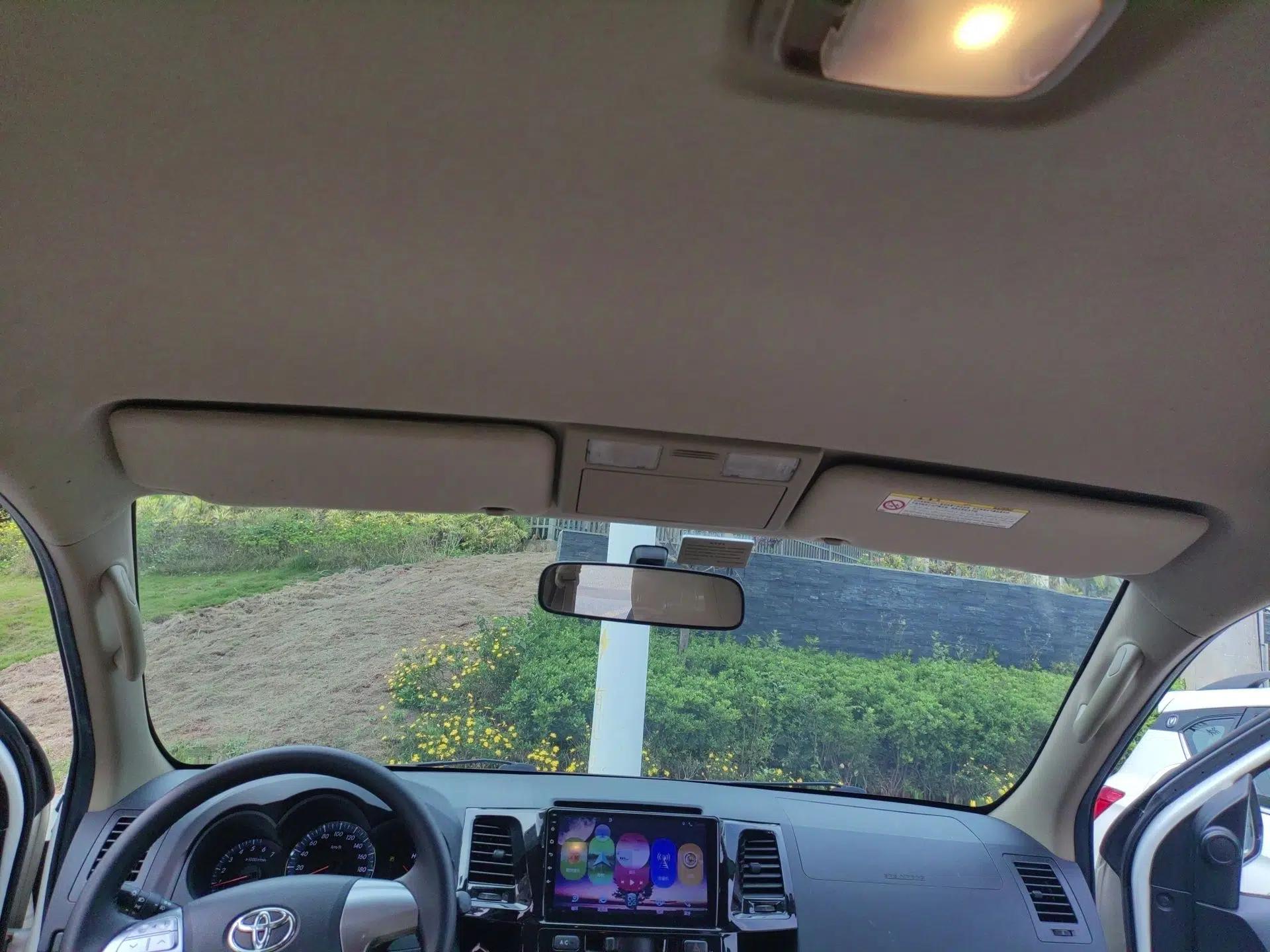 Toyota Fortuner 2015 2.7L Standard Edition — миниатюра 19