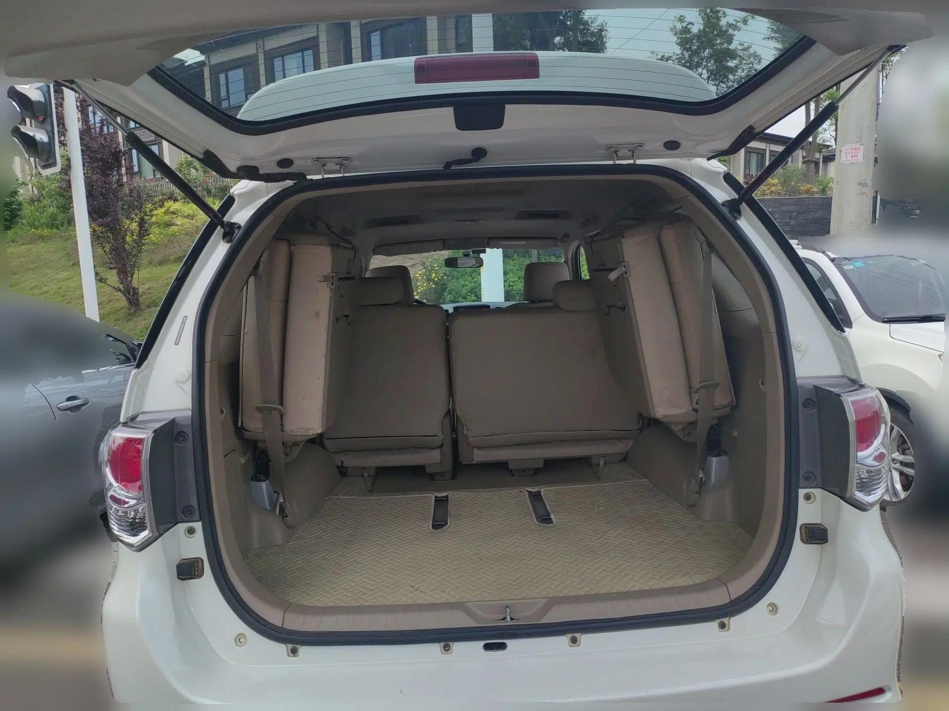 Toyota Fortuner 2015 2.7L Standard Edition — миниатюра 20