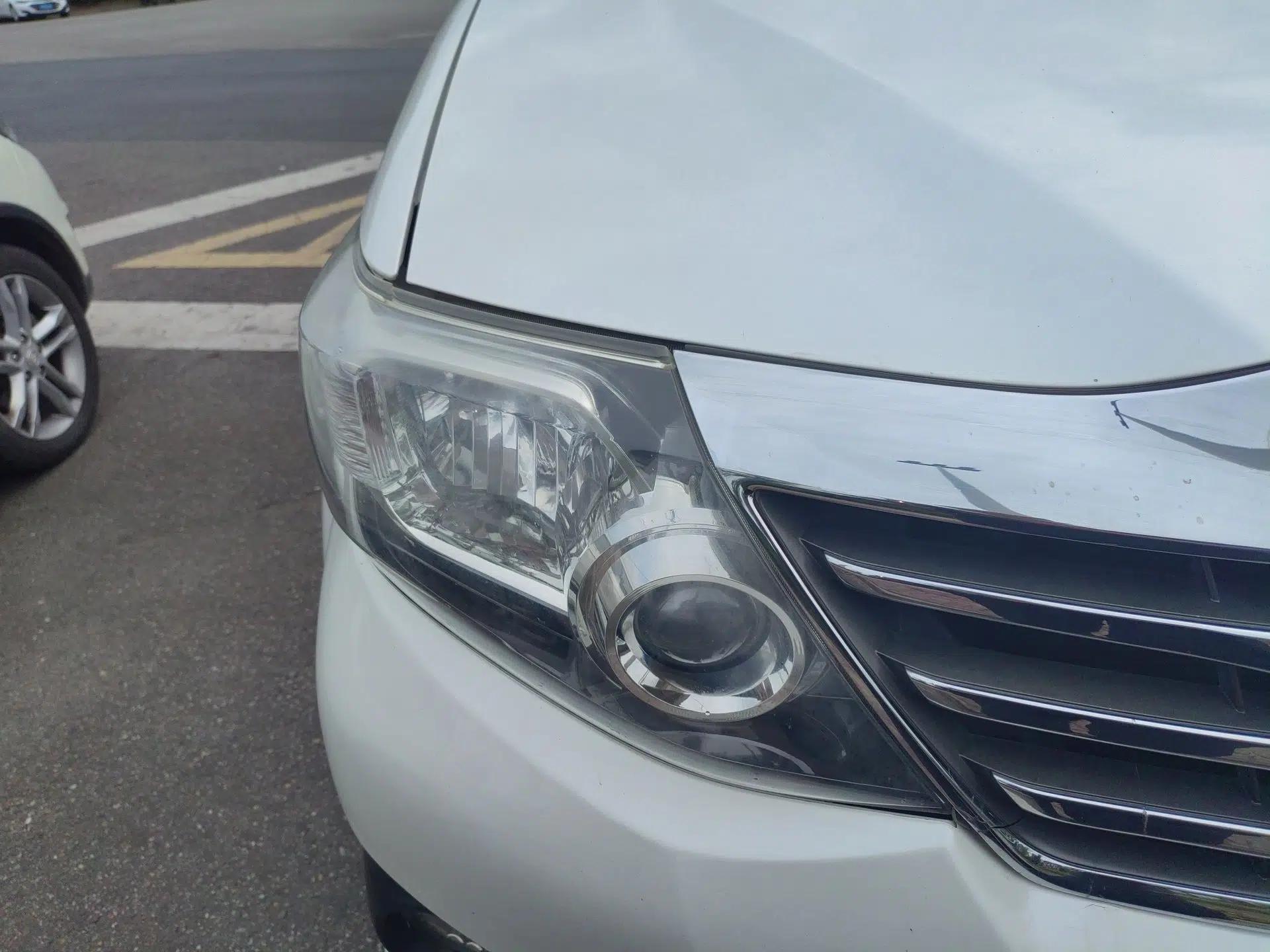 Toyota Fortuner 2015 2.7L Standard Edition — миниатюра 7