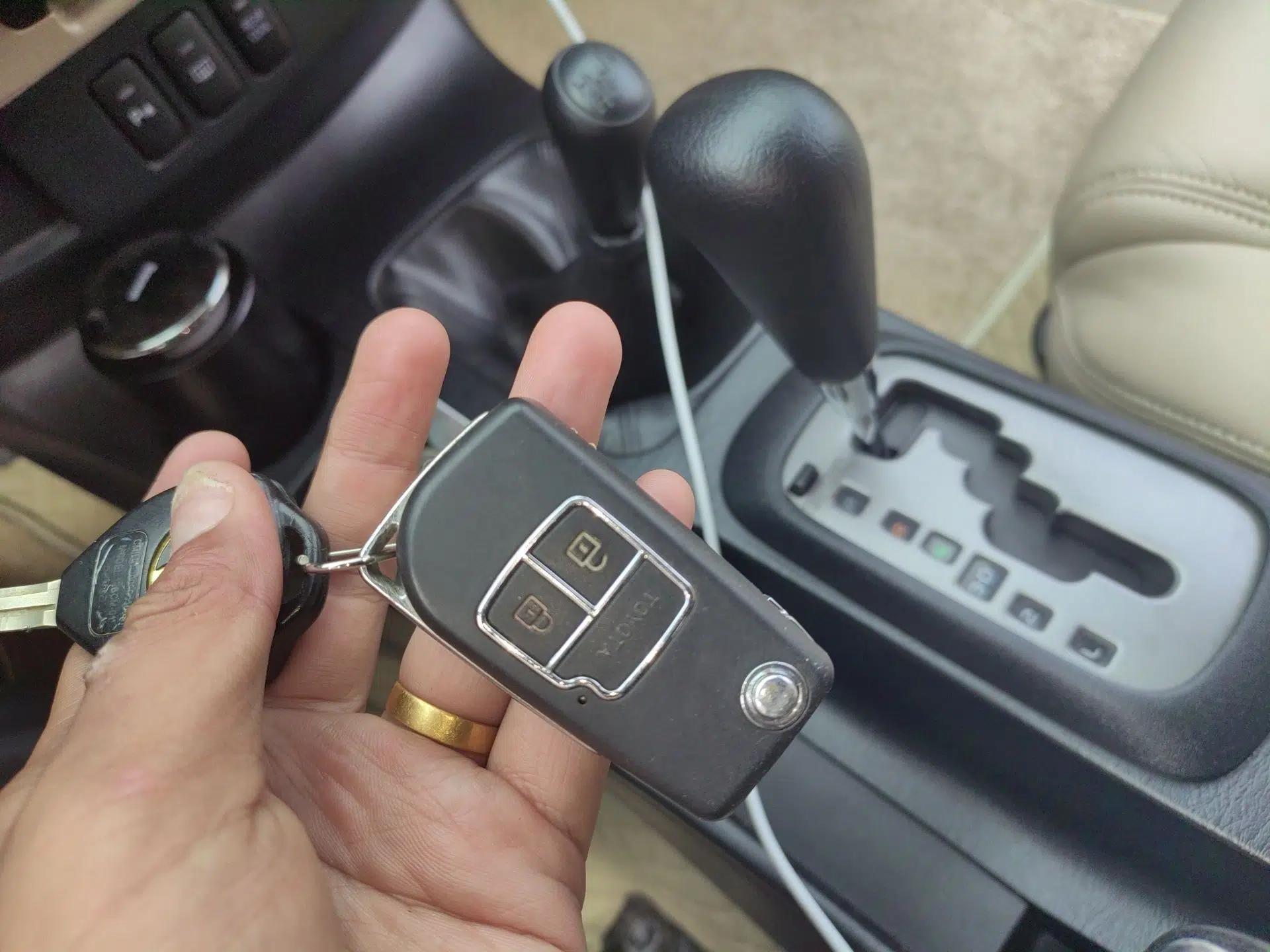 Toyota Fortuner 2015 2.7L Standard Edition — миниатюра 9