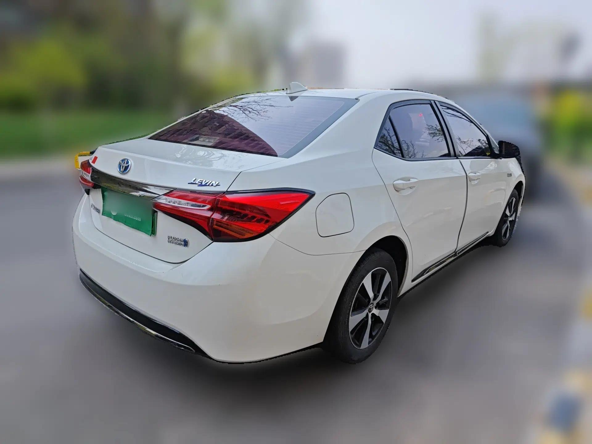 Toyota Levin Hybrid E+ 2019 1.8L PH GS E-CVT Elite Edition — миниатюра 6