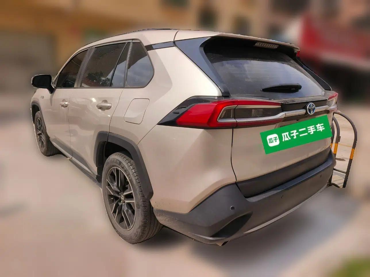 Toyota Wildlander New Energy 2021 High-Performance Edition 2.5L Two-Wheel Drive Powerful Version — миниатюра 4