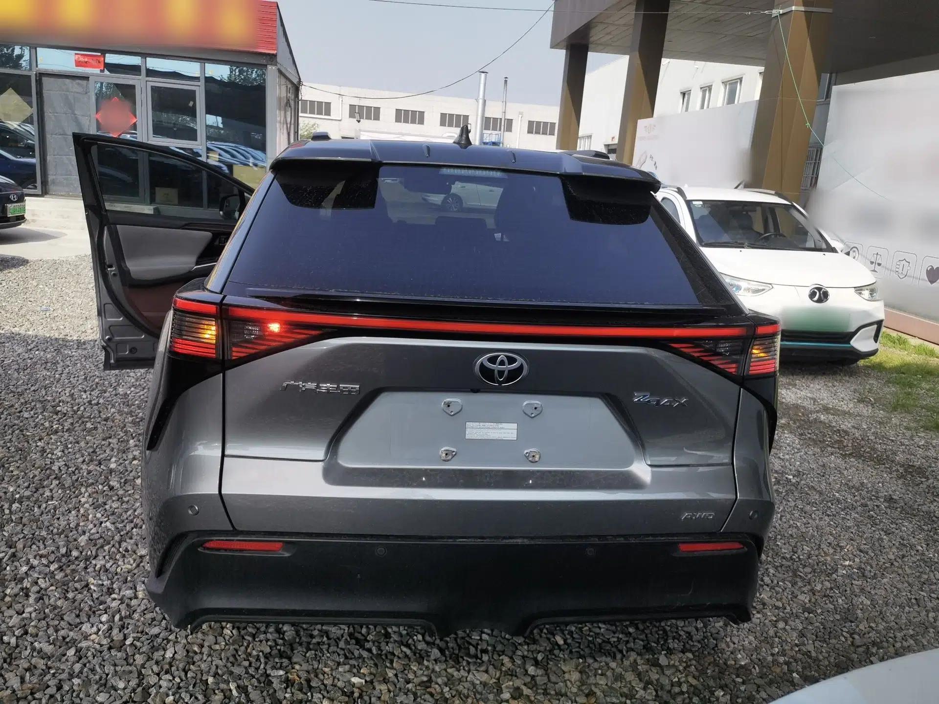 Toyota GAC bZ4X 2022 X-MODE Four-Wheel Drive Ultra — миниатюра 5