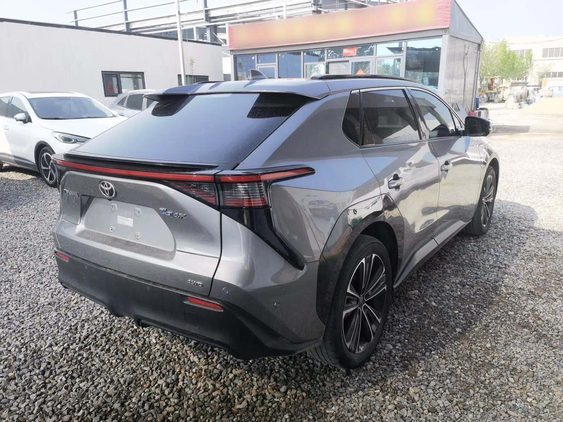 Toyota GAC bZ4X 2022 X-MODE Four-Wheel Drive Ultra — миниатюра 6