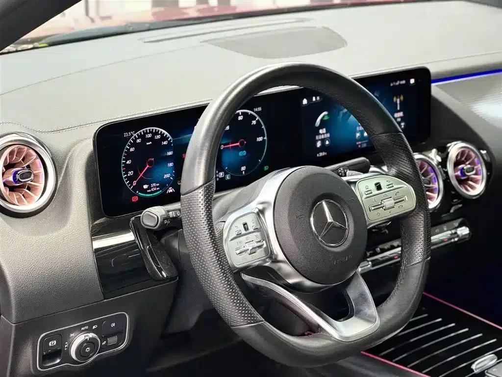 Mercedes-Benz EQA 2022 EQA 300 4MATIC First Edition — миниатюра 7