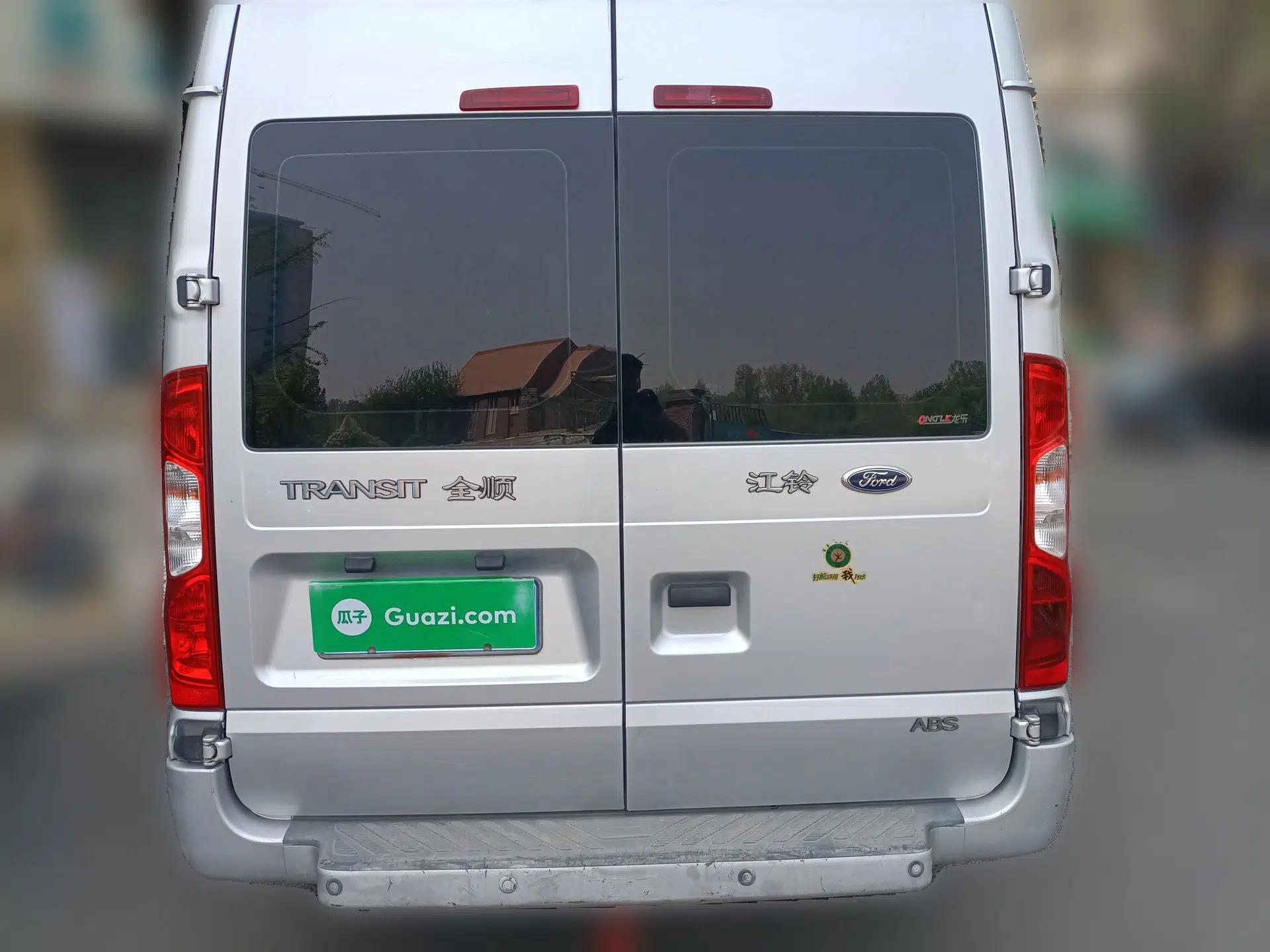Ford Transit Custom 2015 2.4T Short-Wheelbase 6-Seater Mid-Roof Multi-Purpose Vehicle — миниатюра 5