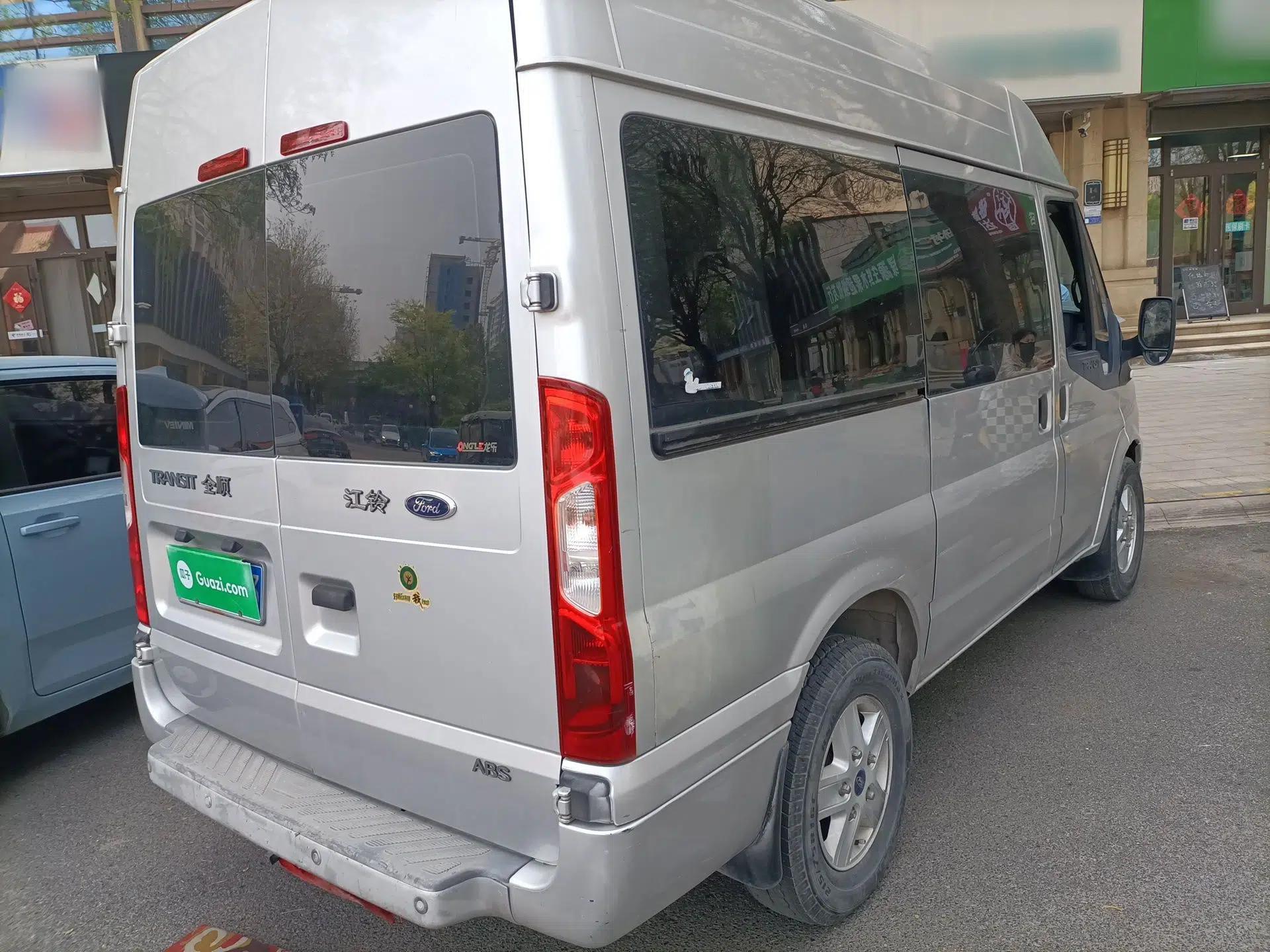 Ford Transit Custom 2015 2.4T Short-Wheelbase 6-Seater Mid-Roof Multi-Purpose Vehicle — миниатюра 6