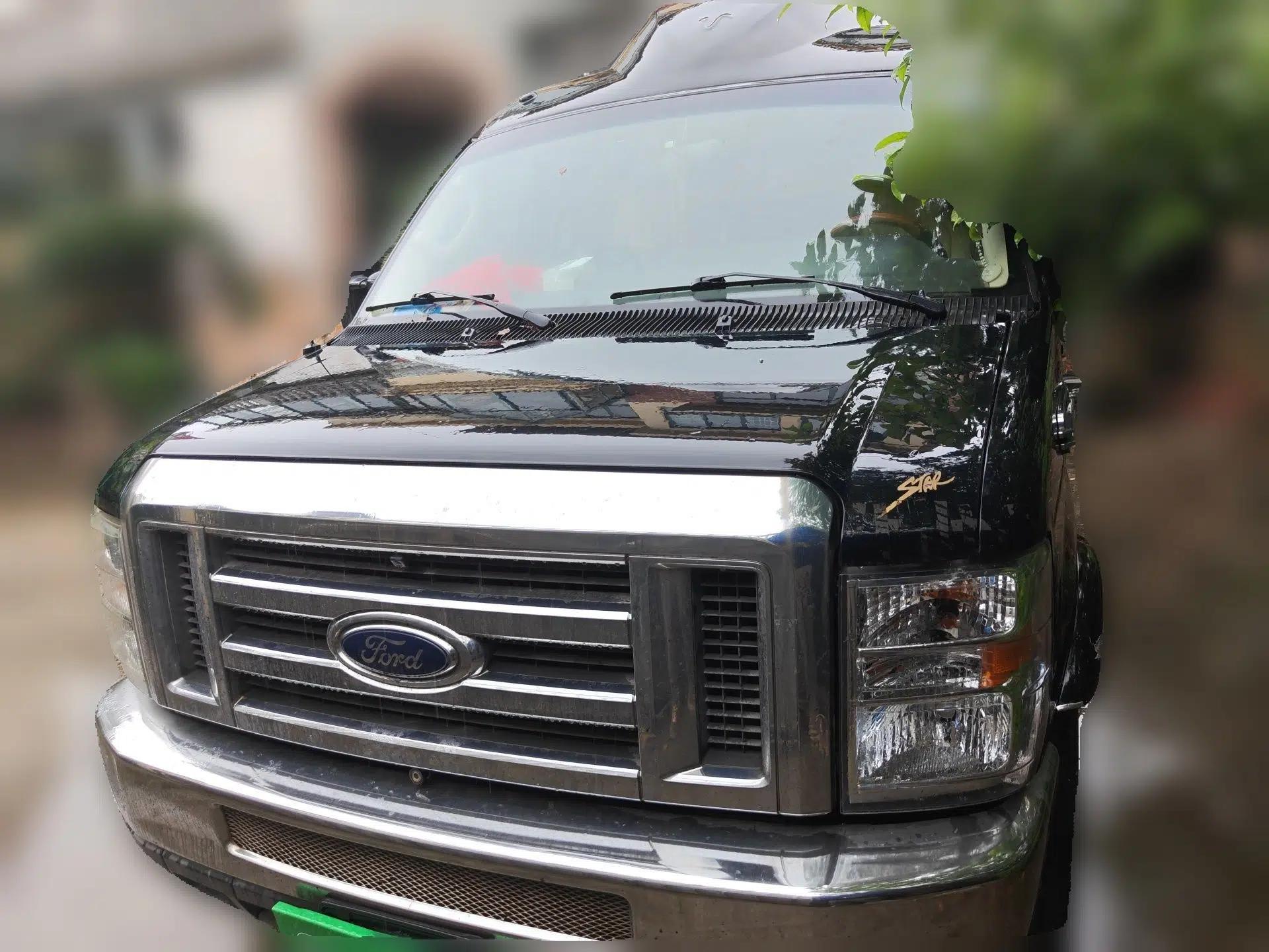 Ford E350  — миниатюра 2