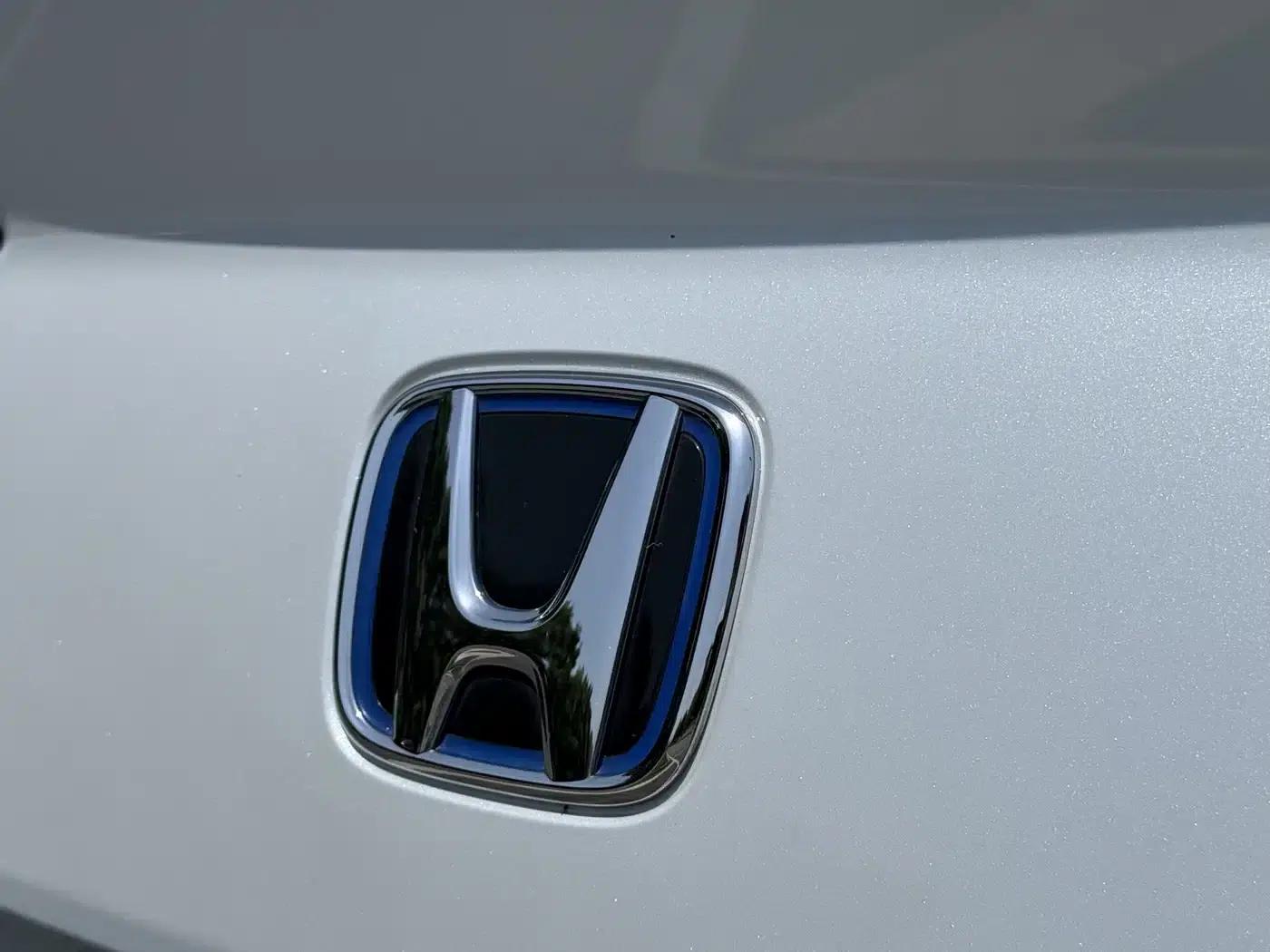 2022 Honda Breeze e:PHEV Luxury Edition — миниатюра 22