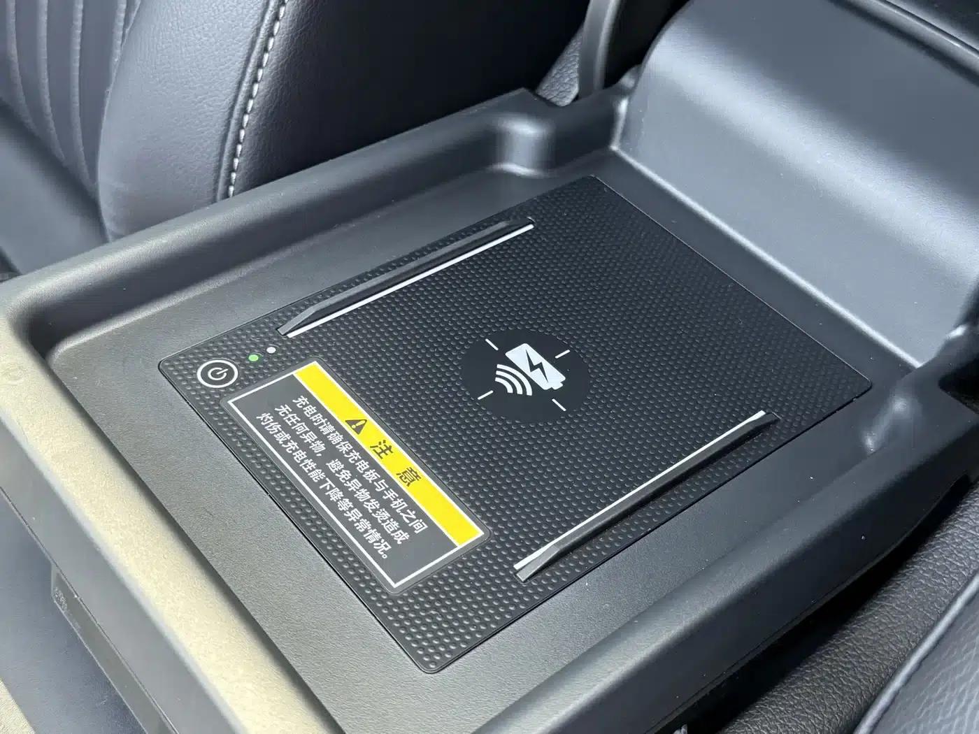 2022 Honda Breeze e:PHEV Luxury Edition — миниатюра 8