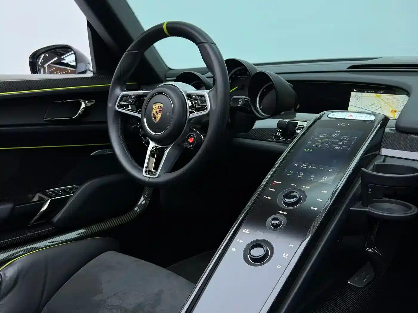 2014 918 Spyder 4.6L — миниатюра 31