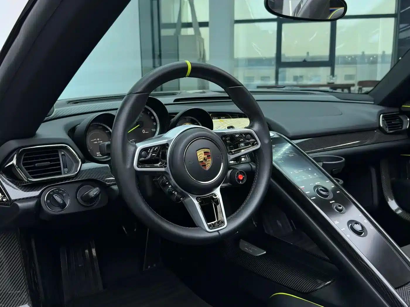 2014 918 Spyder 4.6L — миниатюра 32