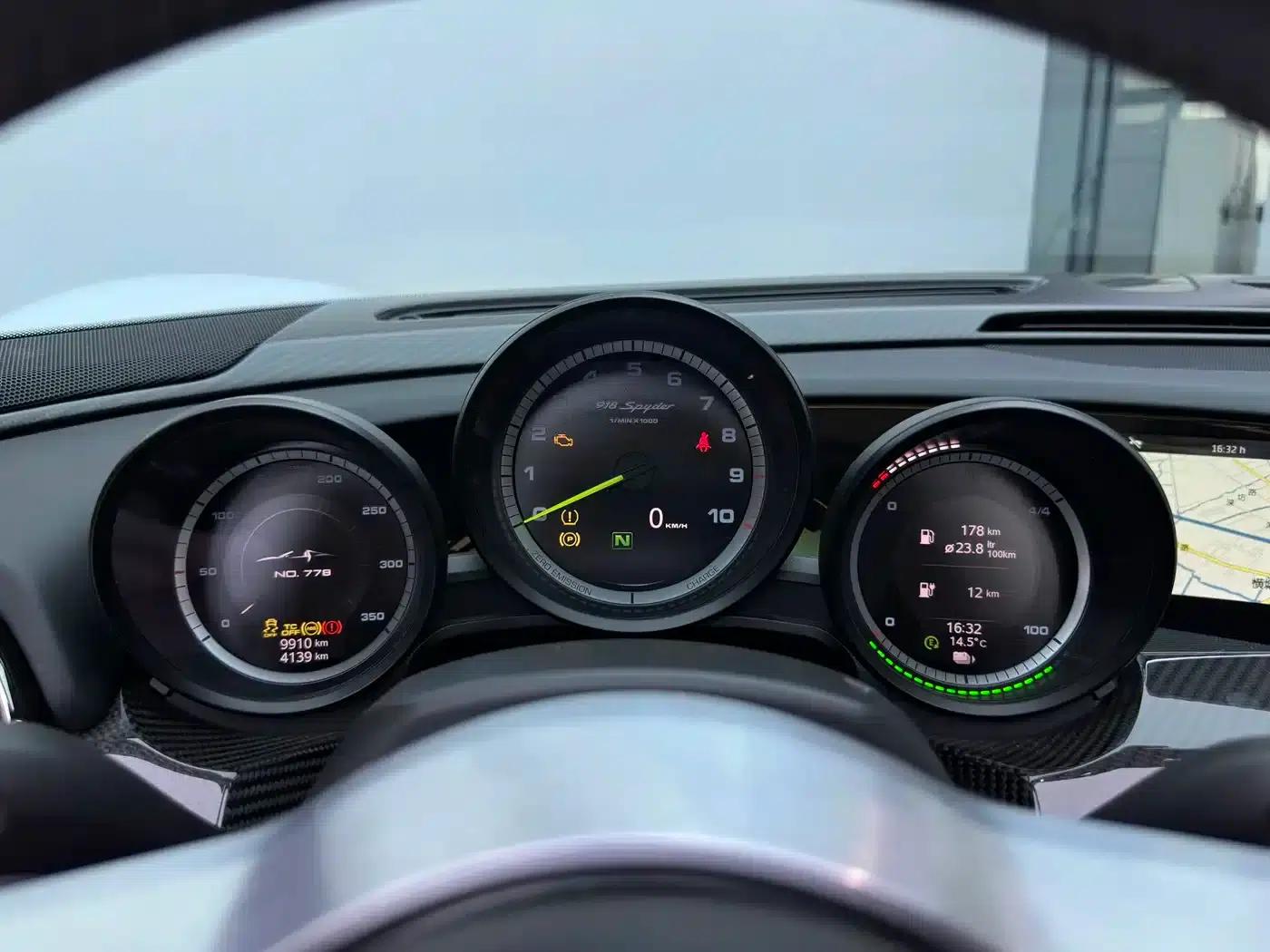 2014 918 Spyder 4.6L — миниатюра 35