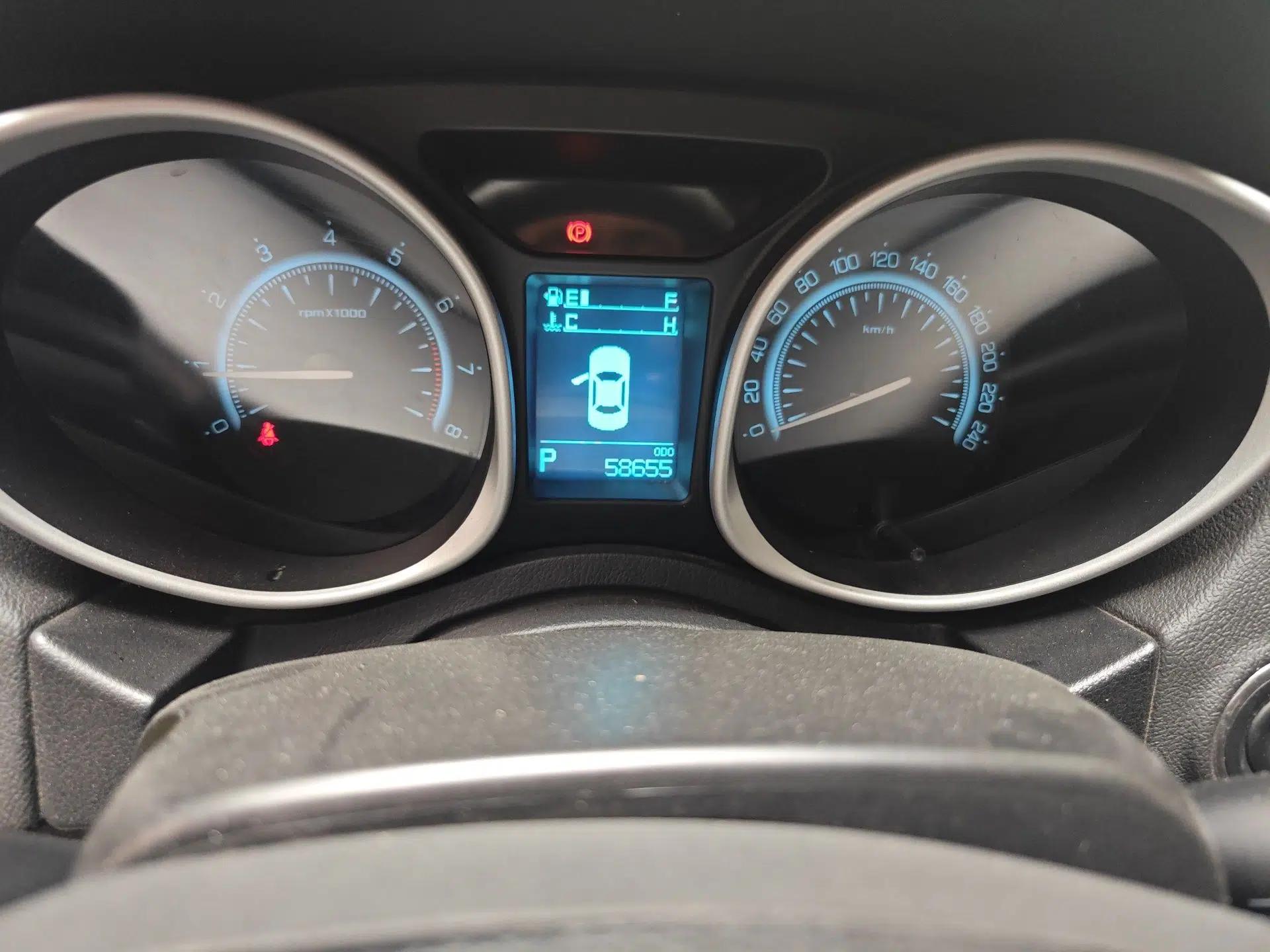 GAC Trumpchi GS5 Super 2016 2.0L Automatic Two-Wheel Drive Anniversary Edition — миниатюра 13