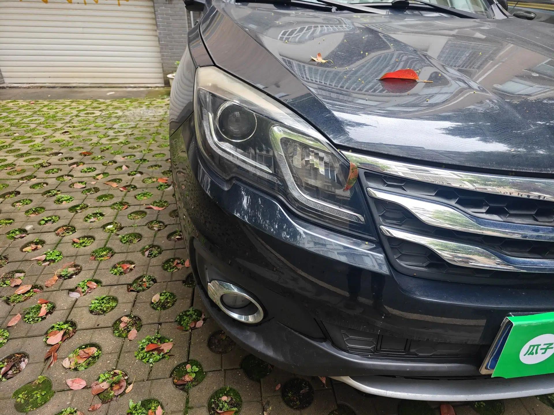 GAC Trumpchi GS5 Super 2016 2.0L Automatic Two-Wheel Drive Anniversary Edition — миниатюра 7