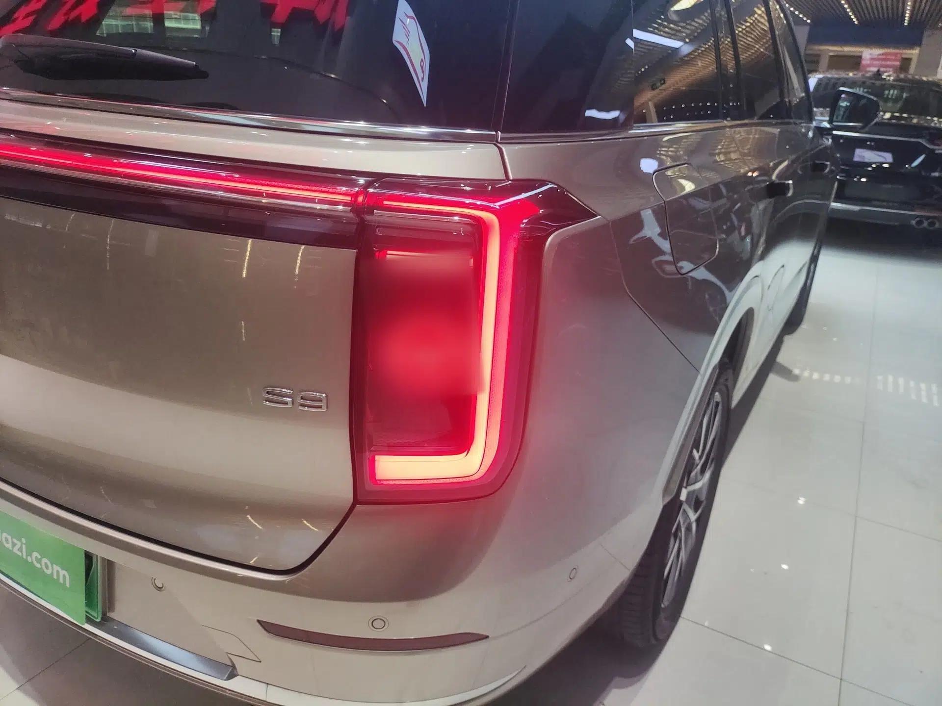 GAC Trumpchi S9 2025 Model Qiankun Ultra 6-Seater — миниатюра 7