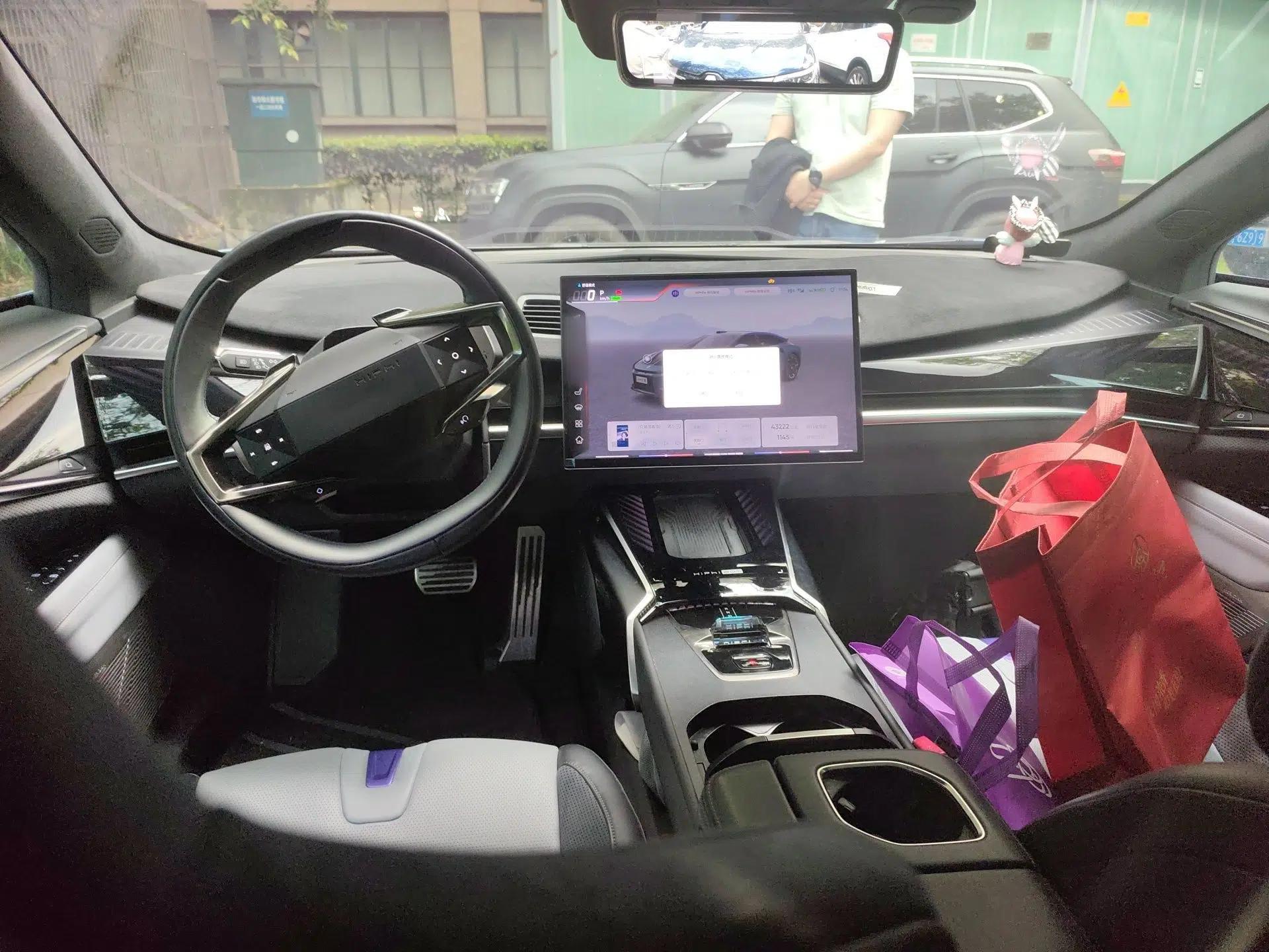 HiPhi Z 2023 Four-Seat Version — миниатюра 10