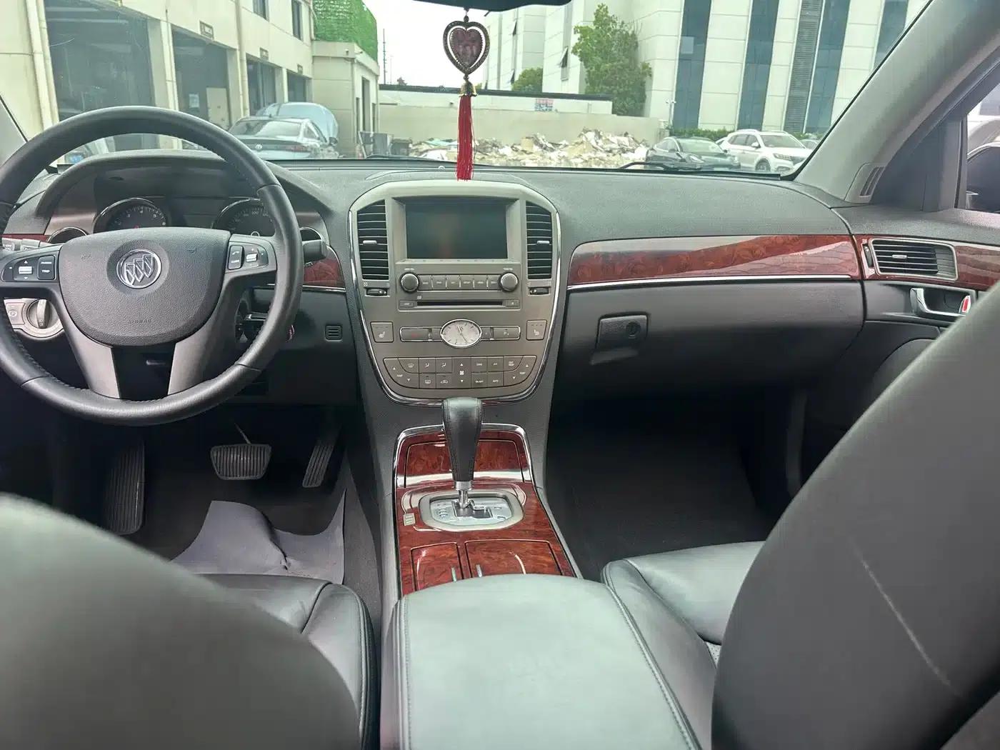 2011 Boao Forum Commemorative Edition Park Avenue — миниатюра 12