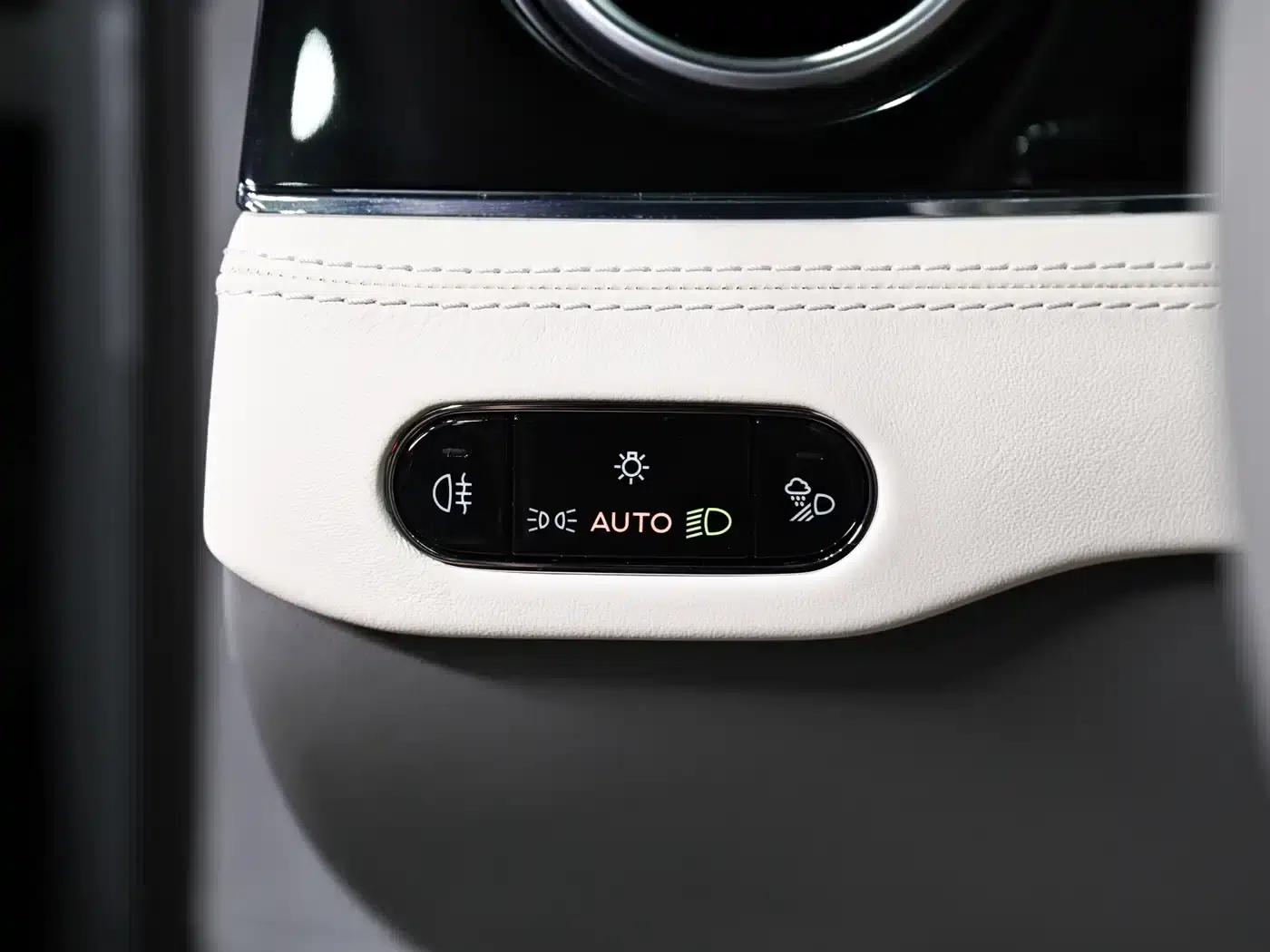 2026 Continental Plug-in Hybrid GT Base Model — миниатюра 18