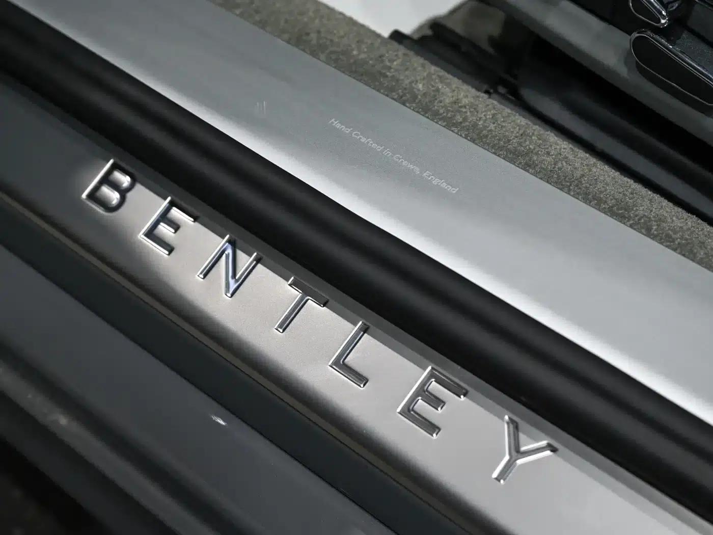 2026 Continental Plug-in Hybrid GT Base Model — миниатюра 18