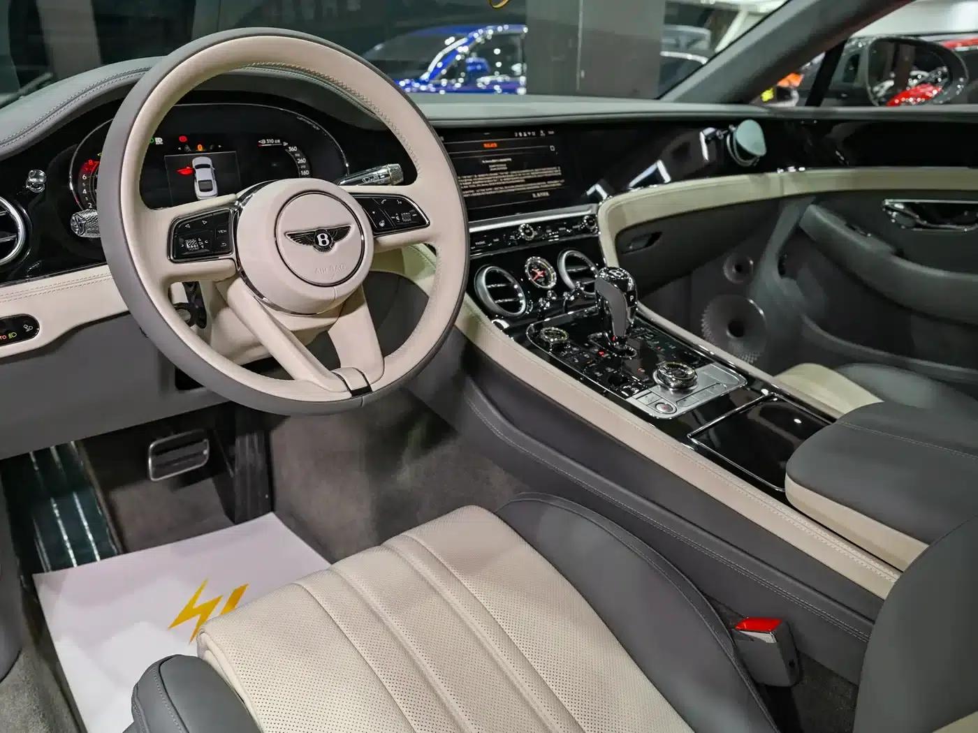 2026 Continental Plug-in Hybrid GT Base Model — миниатюра 7