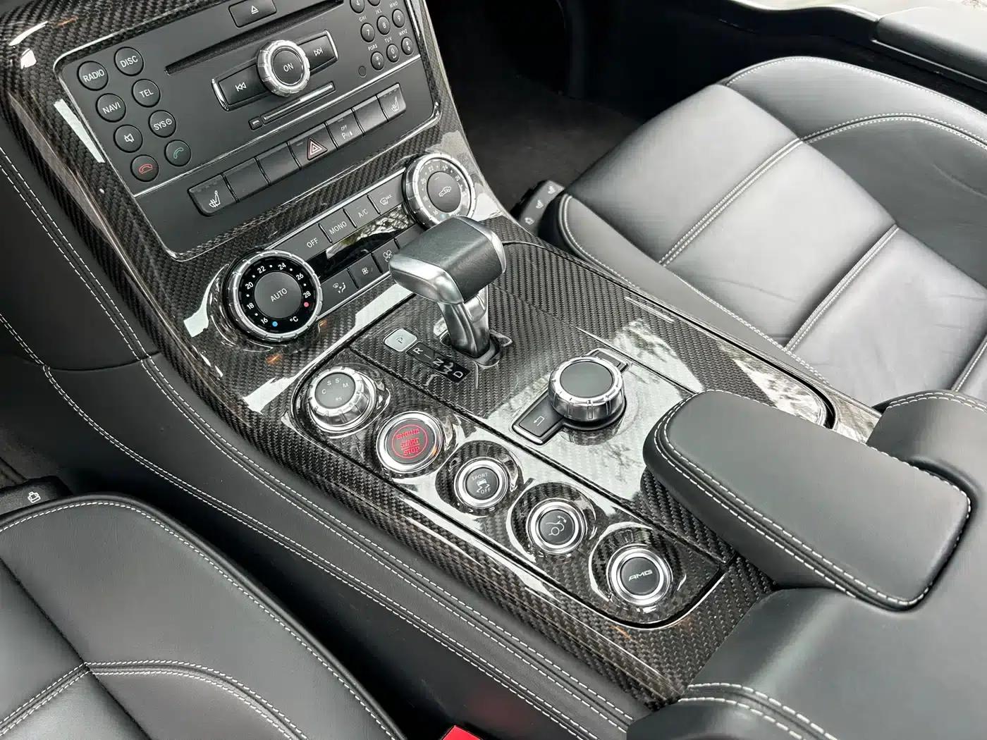 2011 Mercedes-Benz SLS AMG — миниатюра 13