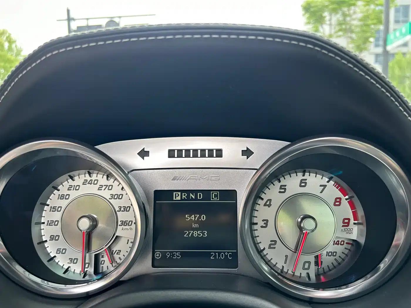 2011 Mercedes-Benz SLS AMG — миниатюра 10