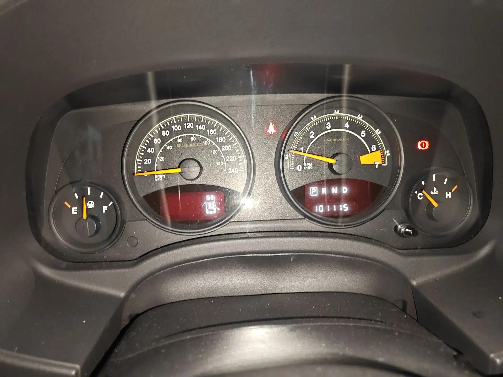 Jeep Patriot 2014 2.0L Sport Enhanced Edition — миниатюра 12