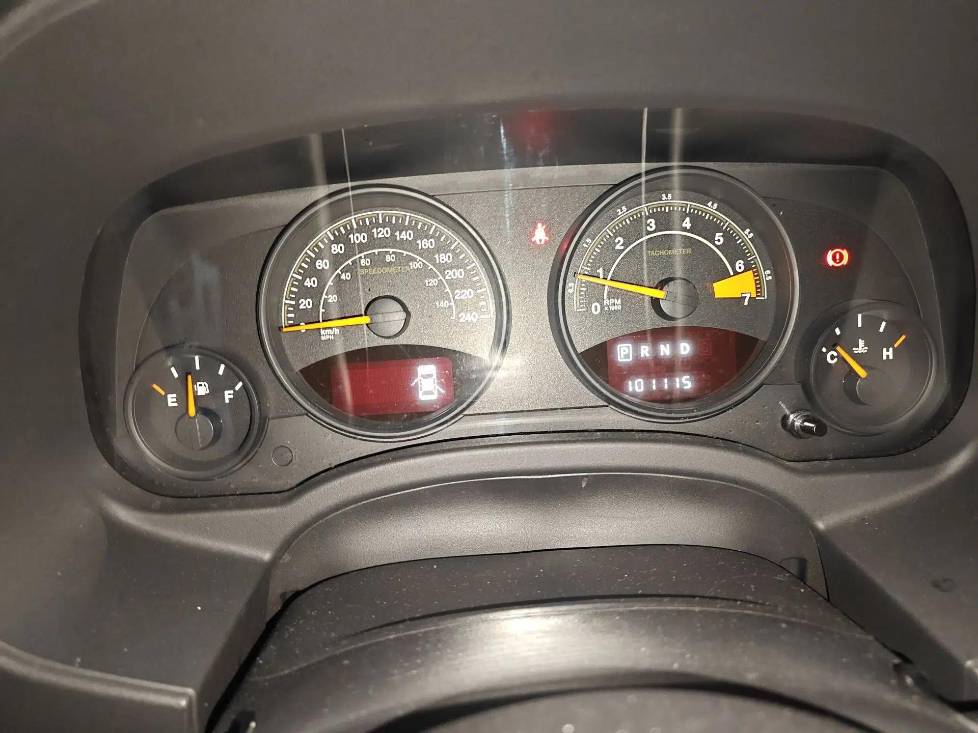 Jeep Patriot 2014 2.0L Sport Enhanced Edition — миниатюра 13