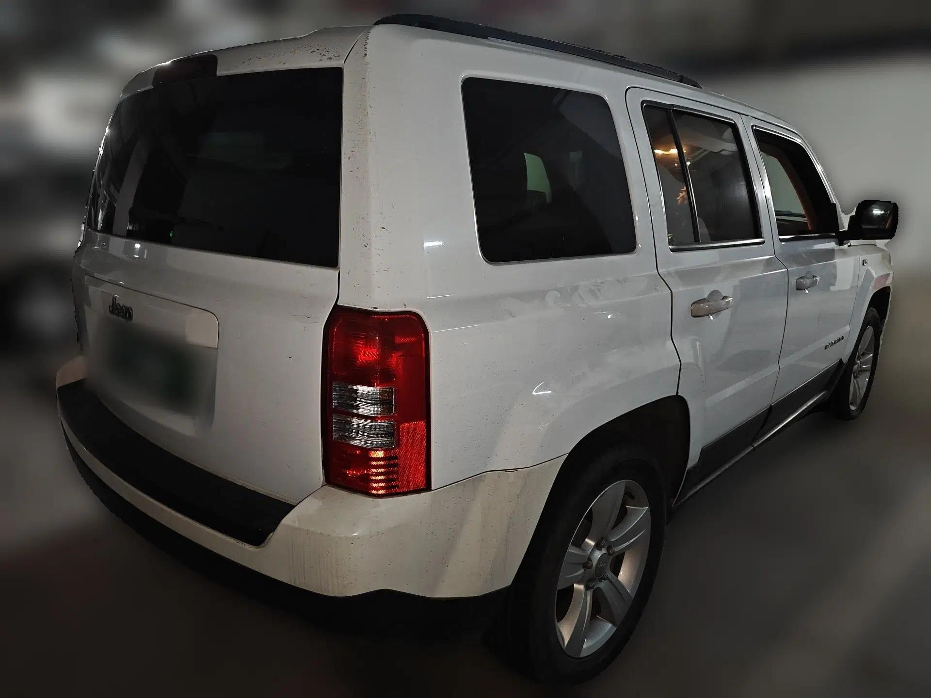 Jeep Patriot 2014 2.0L Sport Enhanced Edition — миниатюра 6