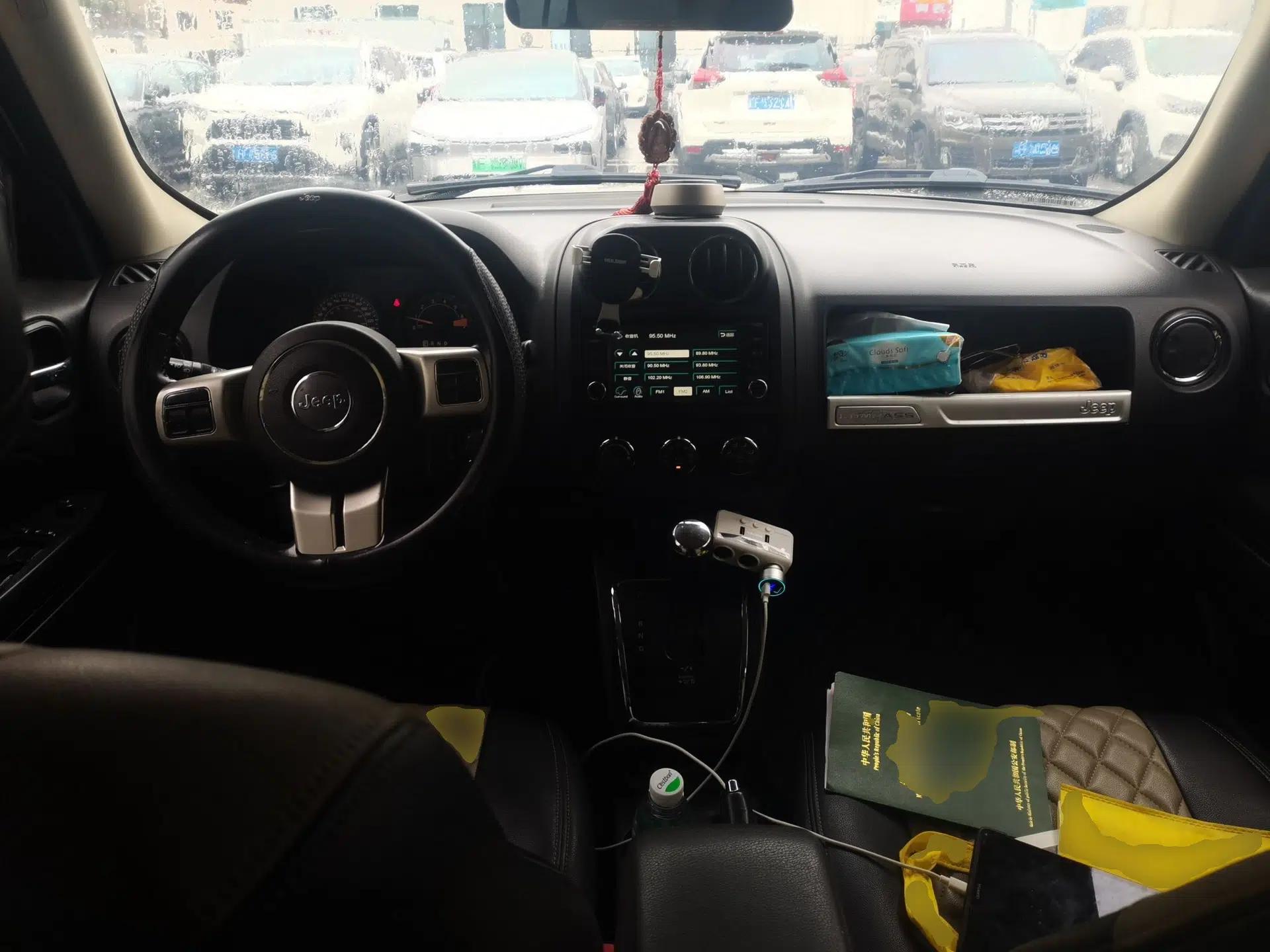 Jeep Patriot 2012 2.4 Sport Edition — миниатюра 10