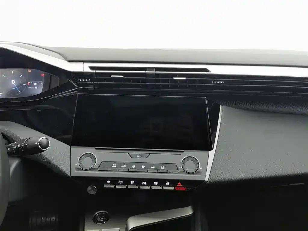 Peugeot 408X 2023 Gravity Edition — миниатюра 12