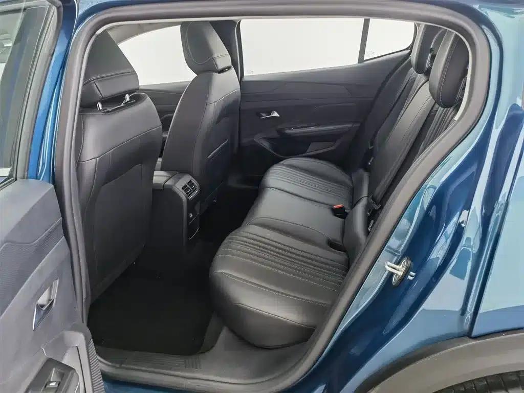 Peugeot 408X 2023 Gravity Edition — миниатюра 15