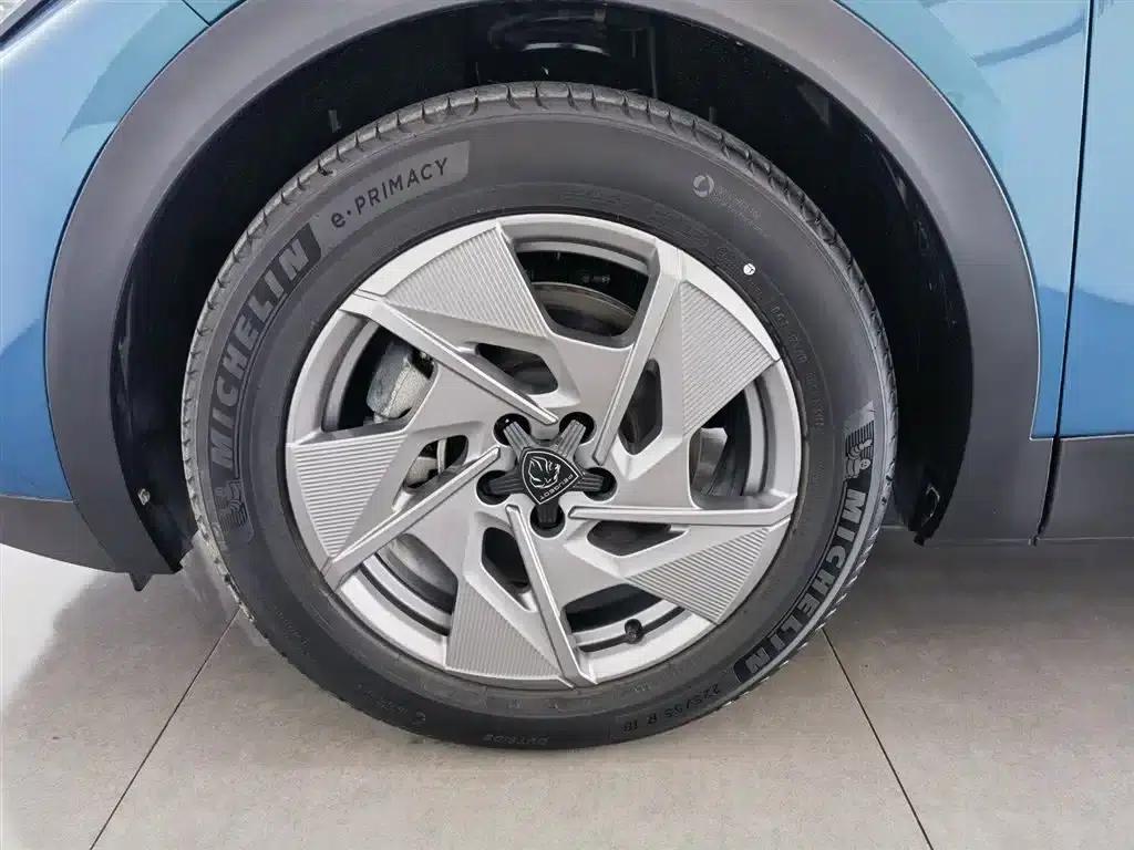 Peugeot 408X 2023 Gravity Edition — миниатюра 17