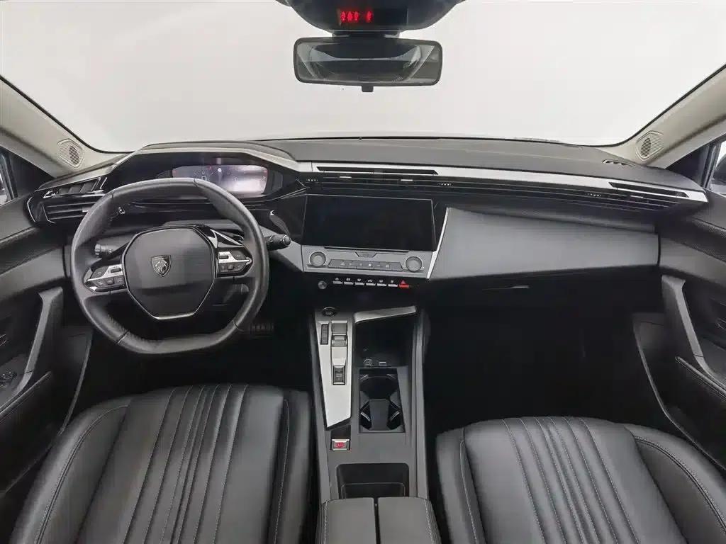 Peugeot 408X 2023 Gravity Edition — миниатюра 5