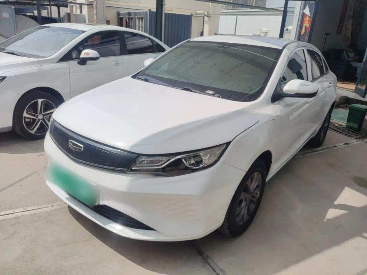 Geely Auto Emgrand New Energy 2021 EV Pro Ride-Hailing Edition — миниатюра 1